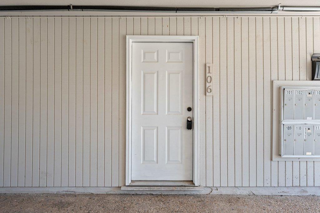 300 E Croslin St # 106, Austin, TX 78752