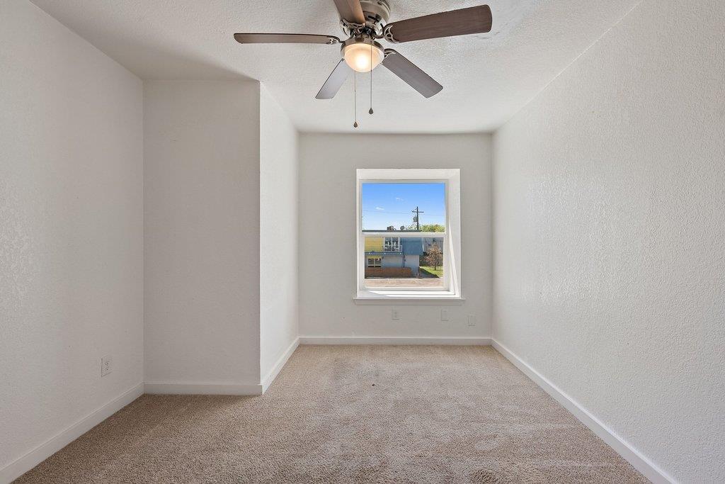 300 E Croslin St # 106, Austin, TX 78752