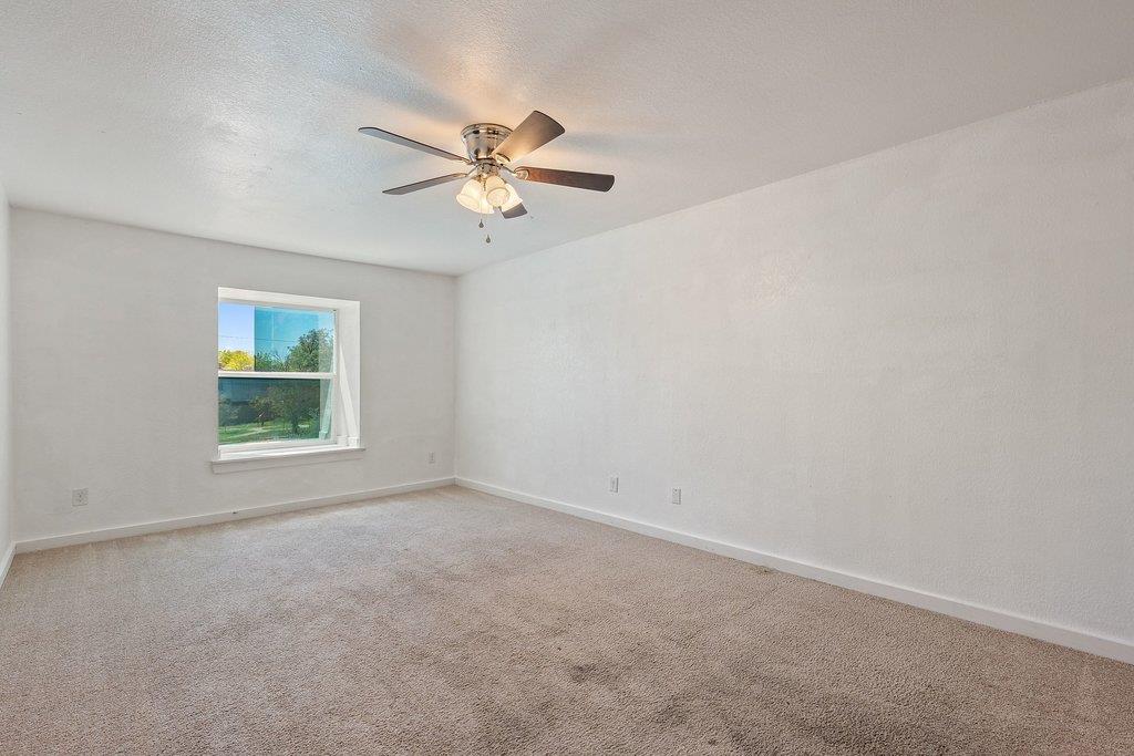 300 E Croslin St # 106, Austin, TX 78752