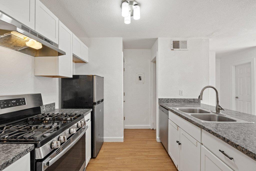 300 E Croslin St # 106, Austin, TX 78752