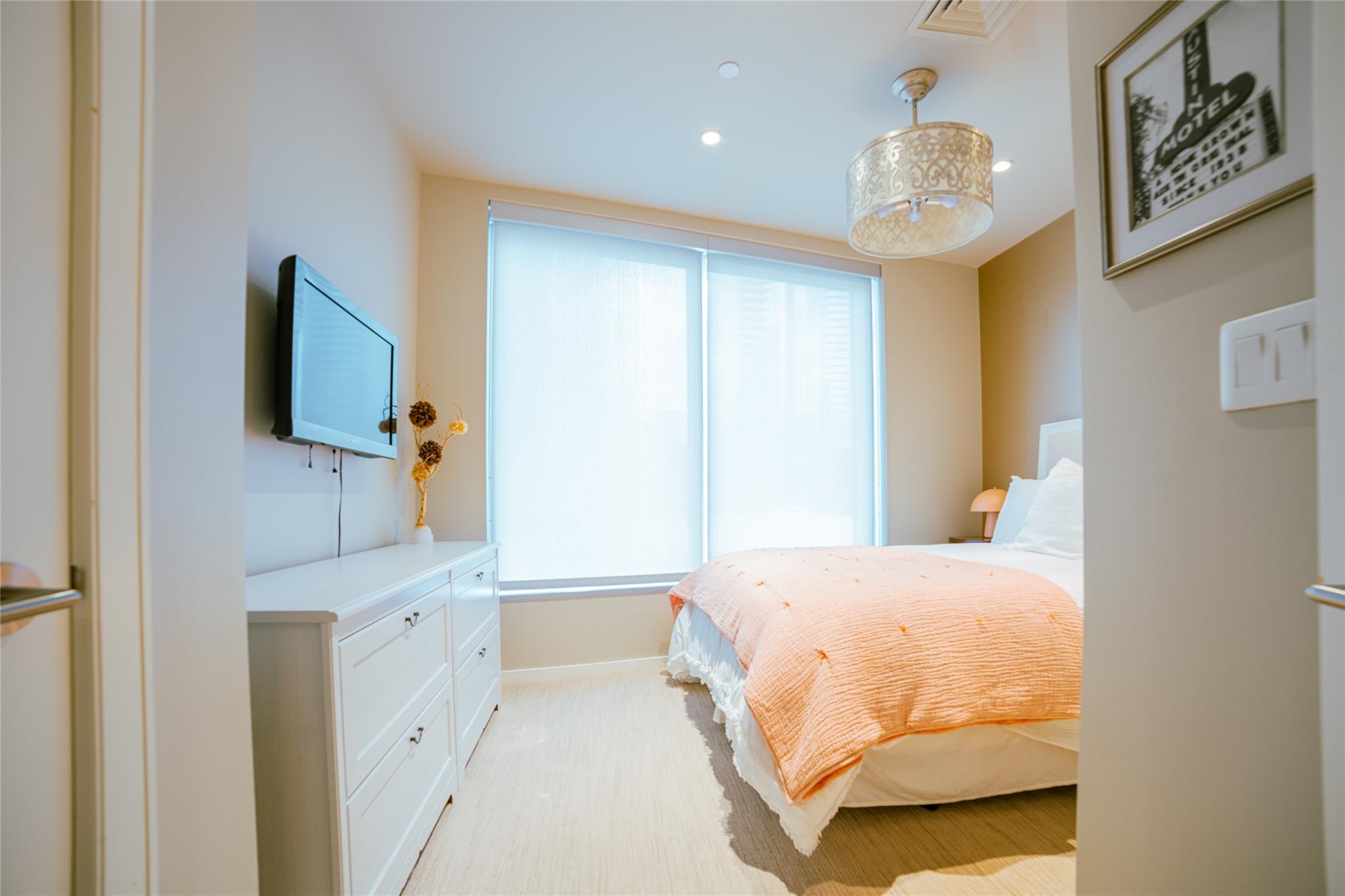 200 Congress Ave # 11C, Austin, TX 78701