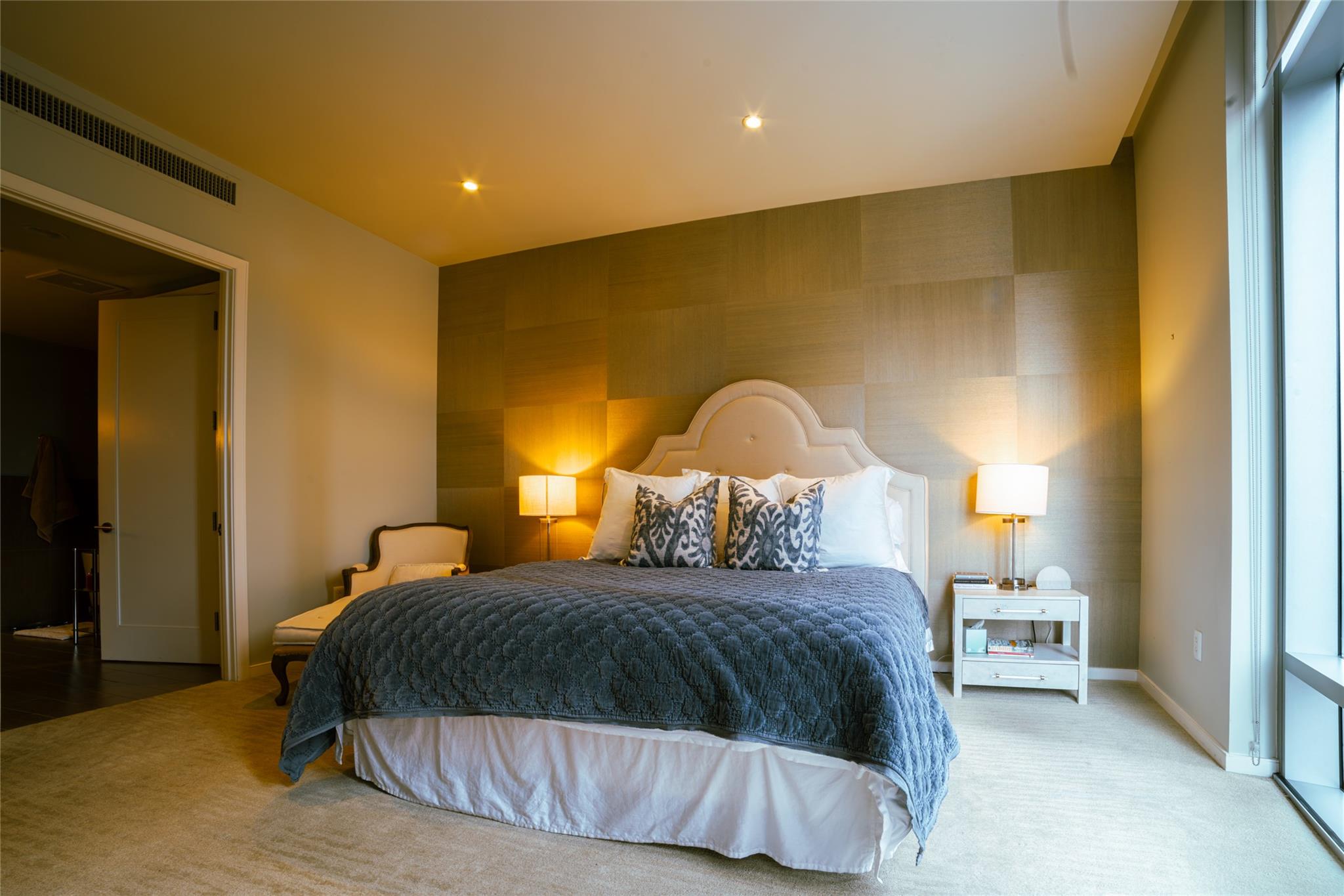 200 Congress Ave # 11C, Austin, TX 78701