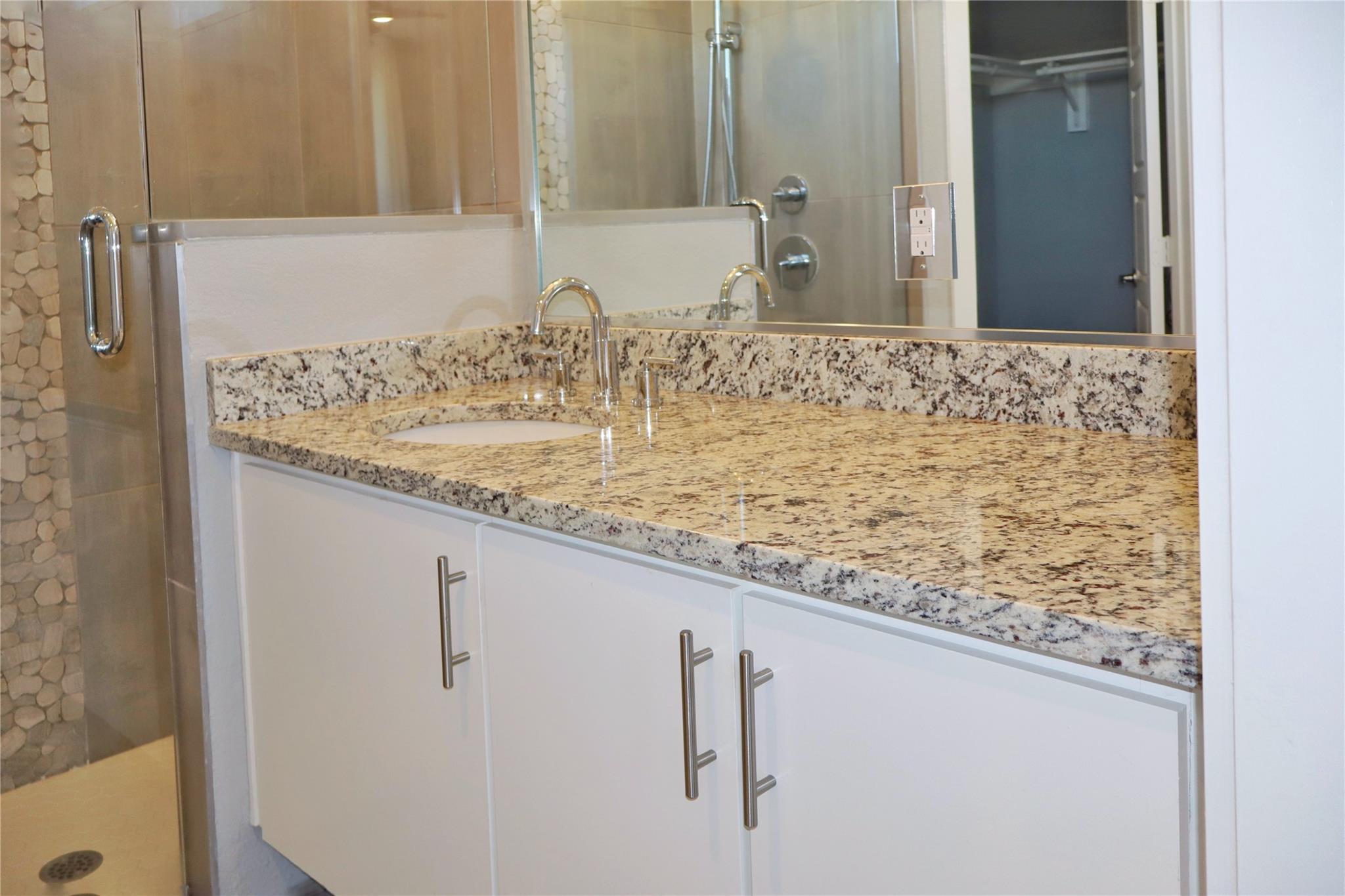 810 S Rock St # 202, Georgetown, TX 78626