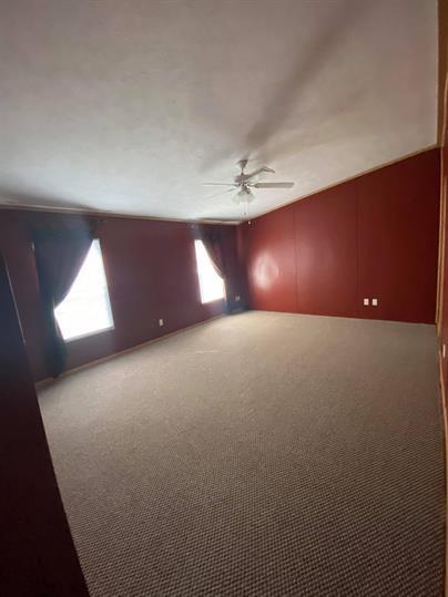 99 Roots Rd, Martindale, TX 78655