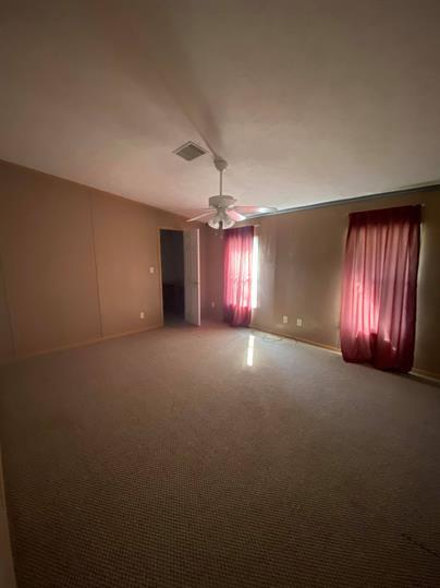 99 Roots Rd, Martindale, TX 78655