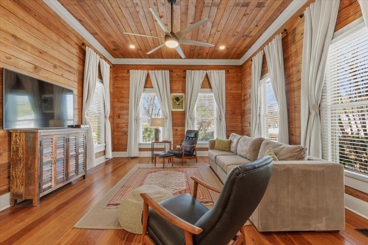 709 Hill St, Bastrop, TX 78602