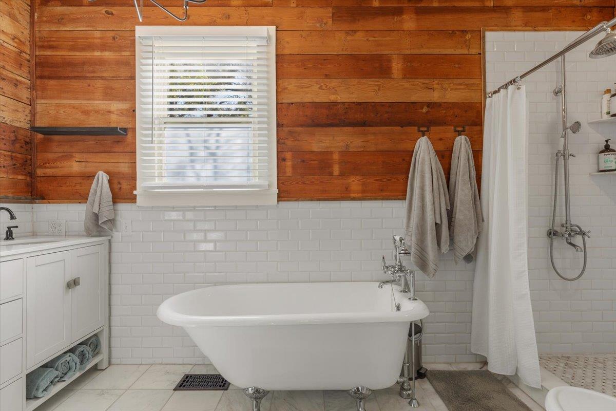 709 Hill St, Bastrop, TX 78602