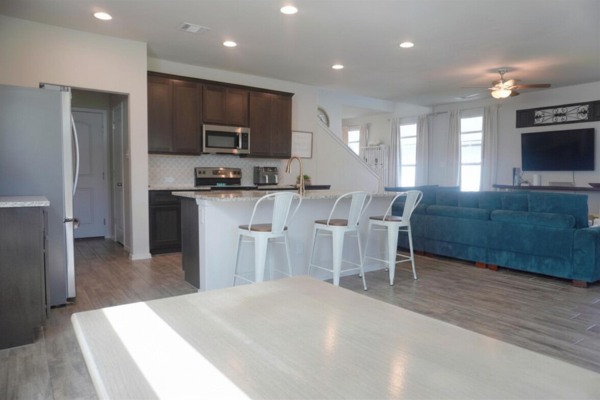 153 Blue Agate Ct, Jarrell, TX 76537