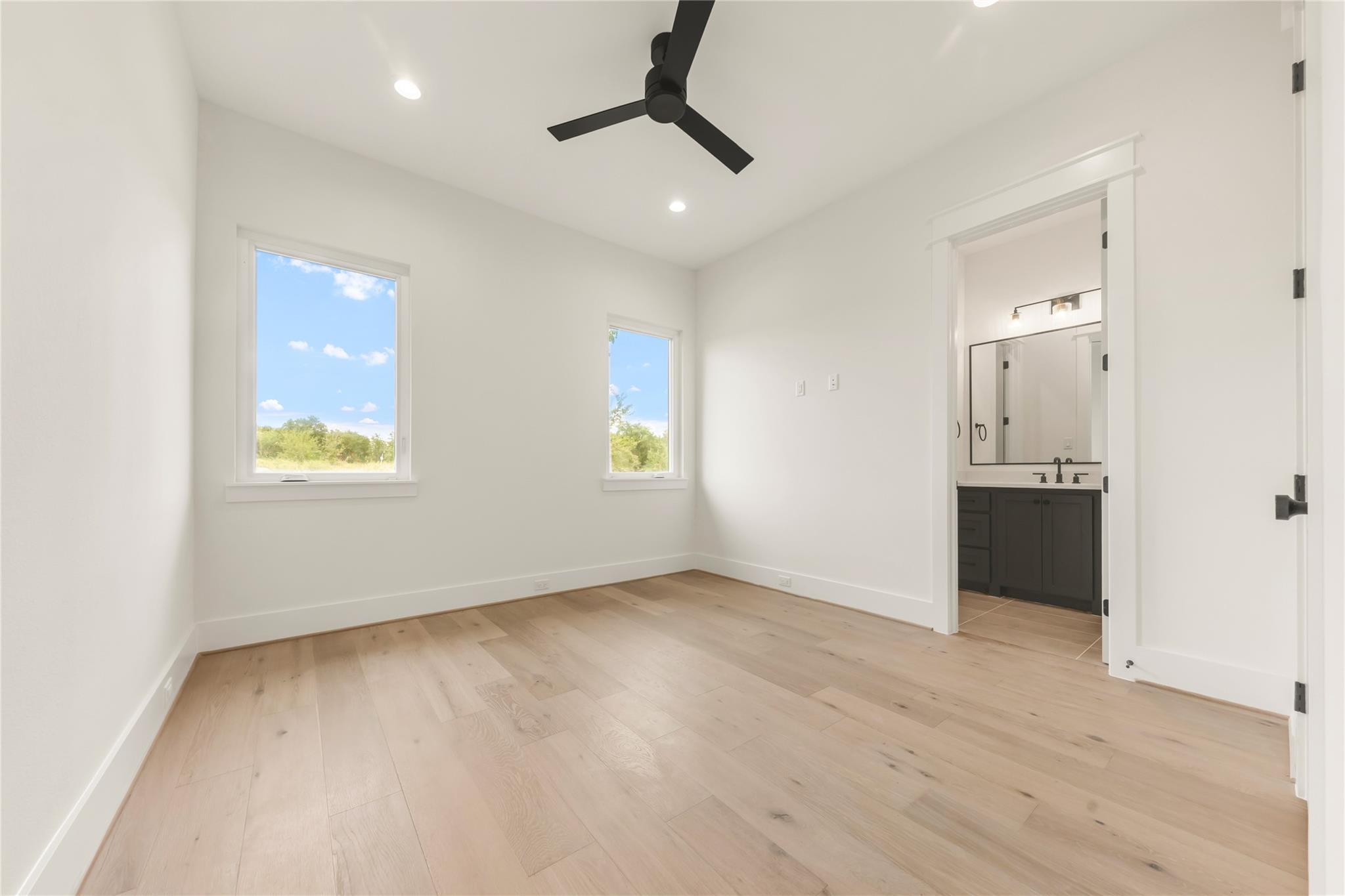 10370 Pecan Grove Ct, Chappell Hill, TX 77426