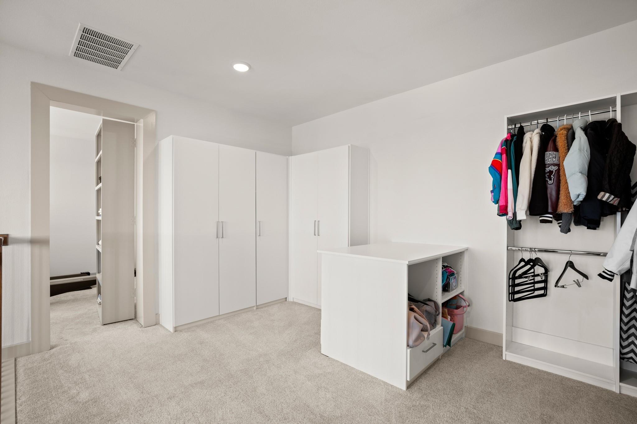 900 Bristol Creek Bnd, Austin, TX 78738