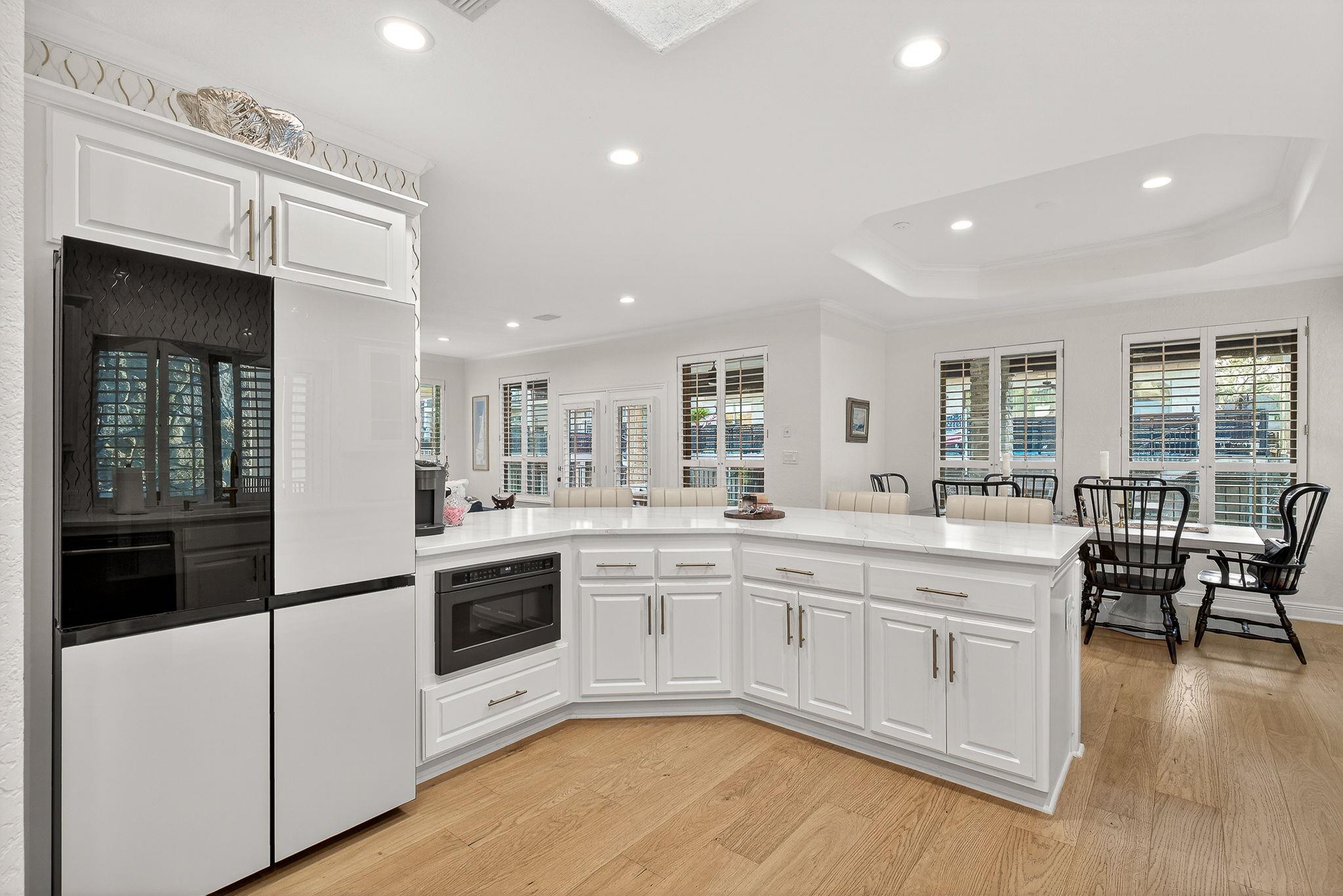 402 Horseshoe Bay North Blvd, Horseshoe Bay, TX 78657