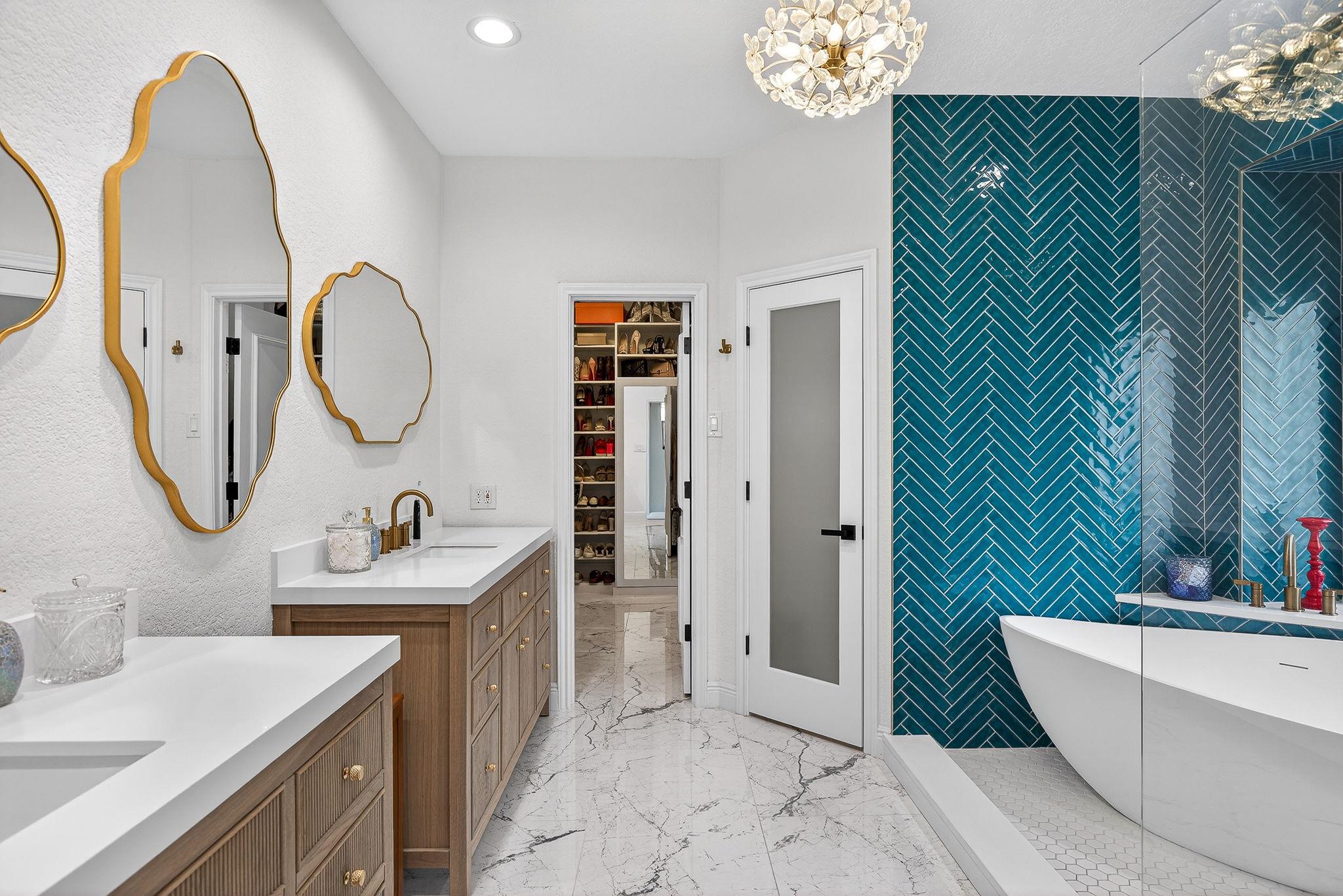 402 Horseshoe Bay North Blvd, Horseshoe Bay, TX 78657