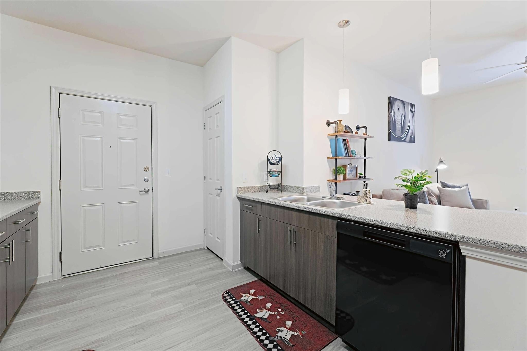 5605 Springdale Rd # 2-2-2201, Austin, TX 78723