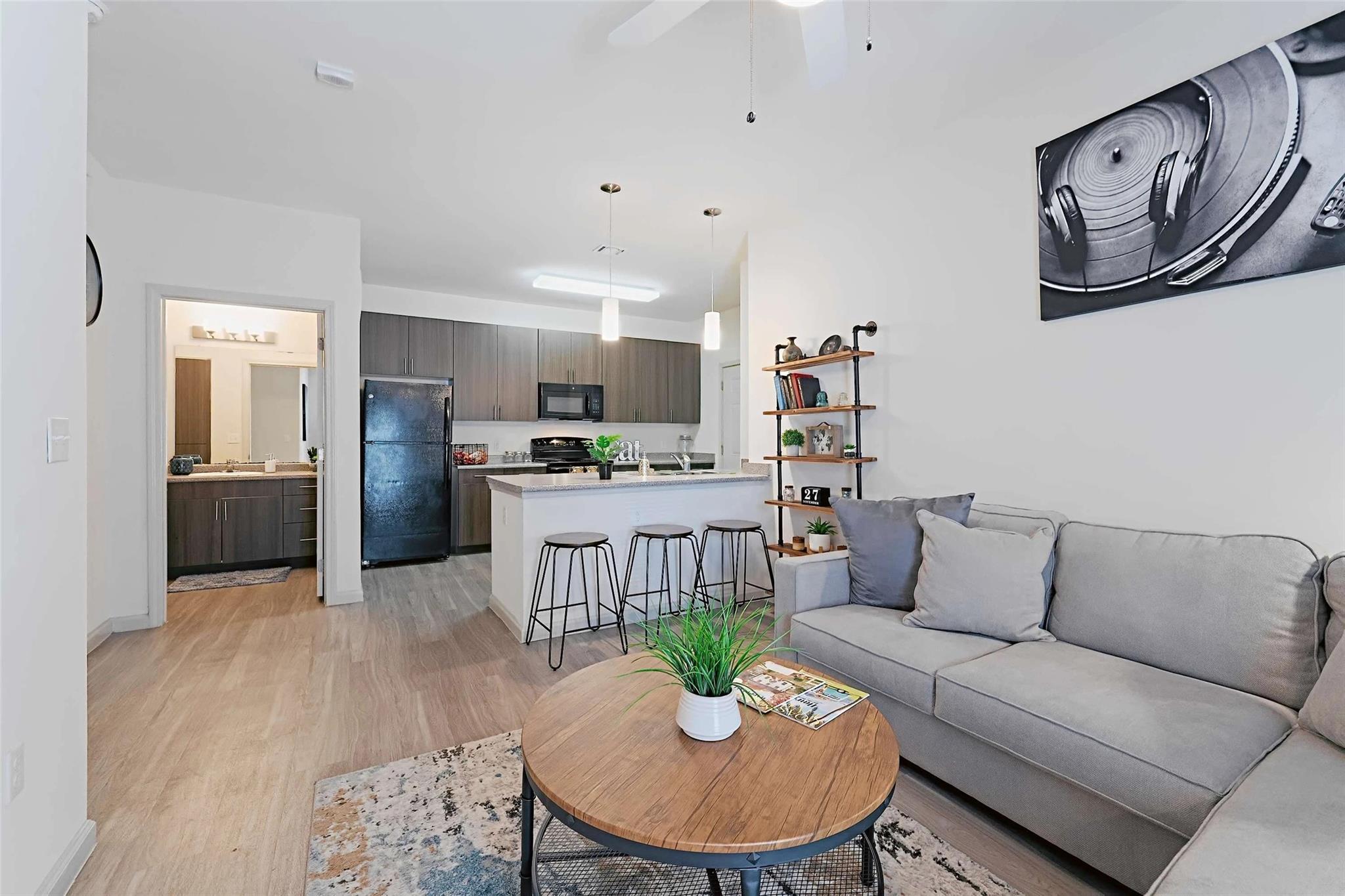 5605 Springdale Rd # 2-2-2201, Austin, TX 78723