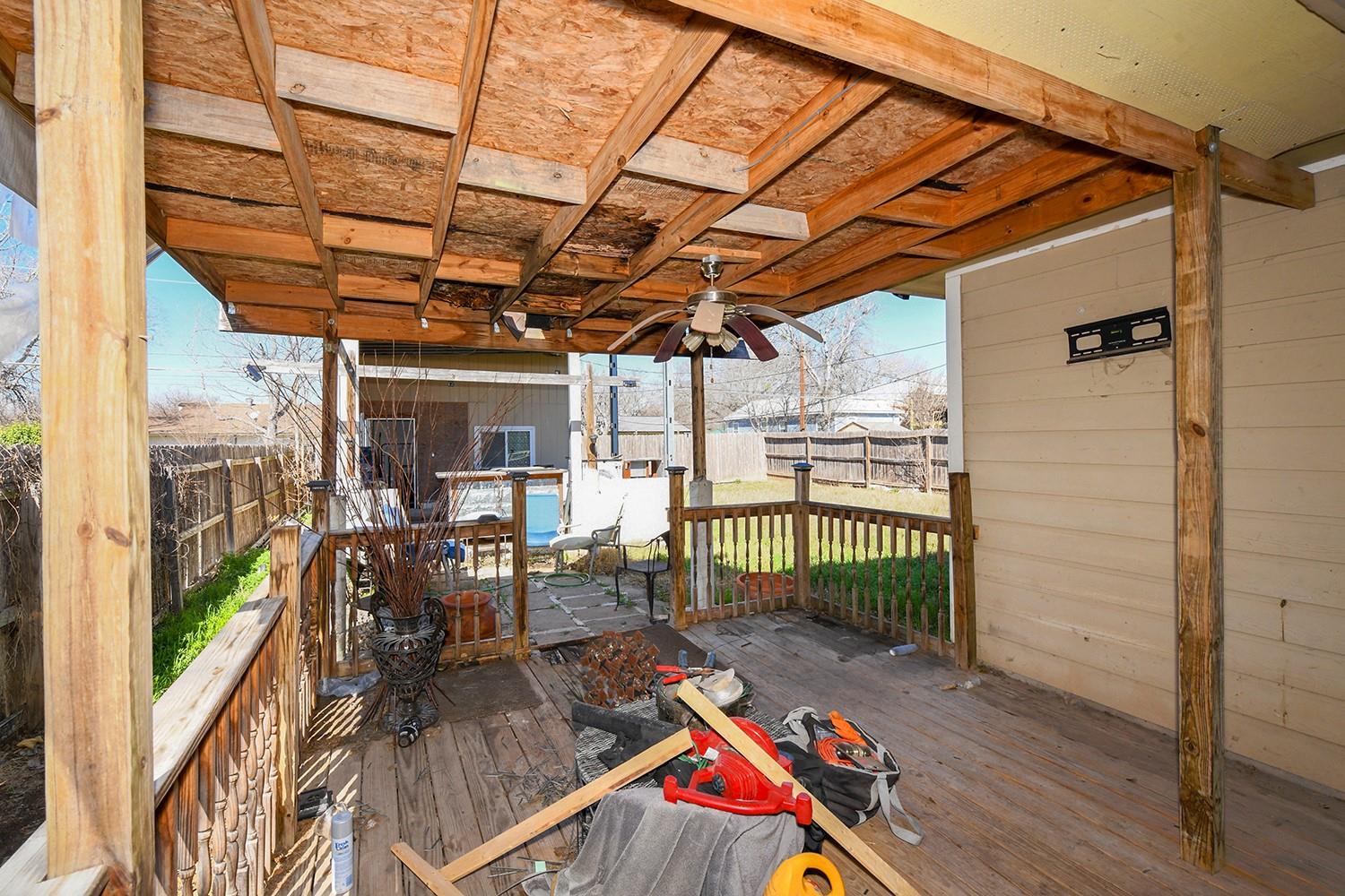 711 Sturgeon Dr, San Marcos, TX 78666