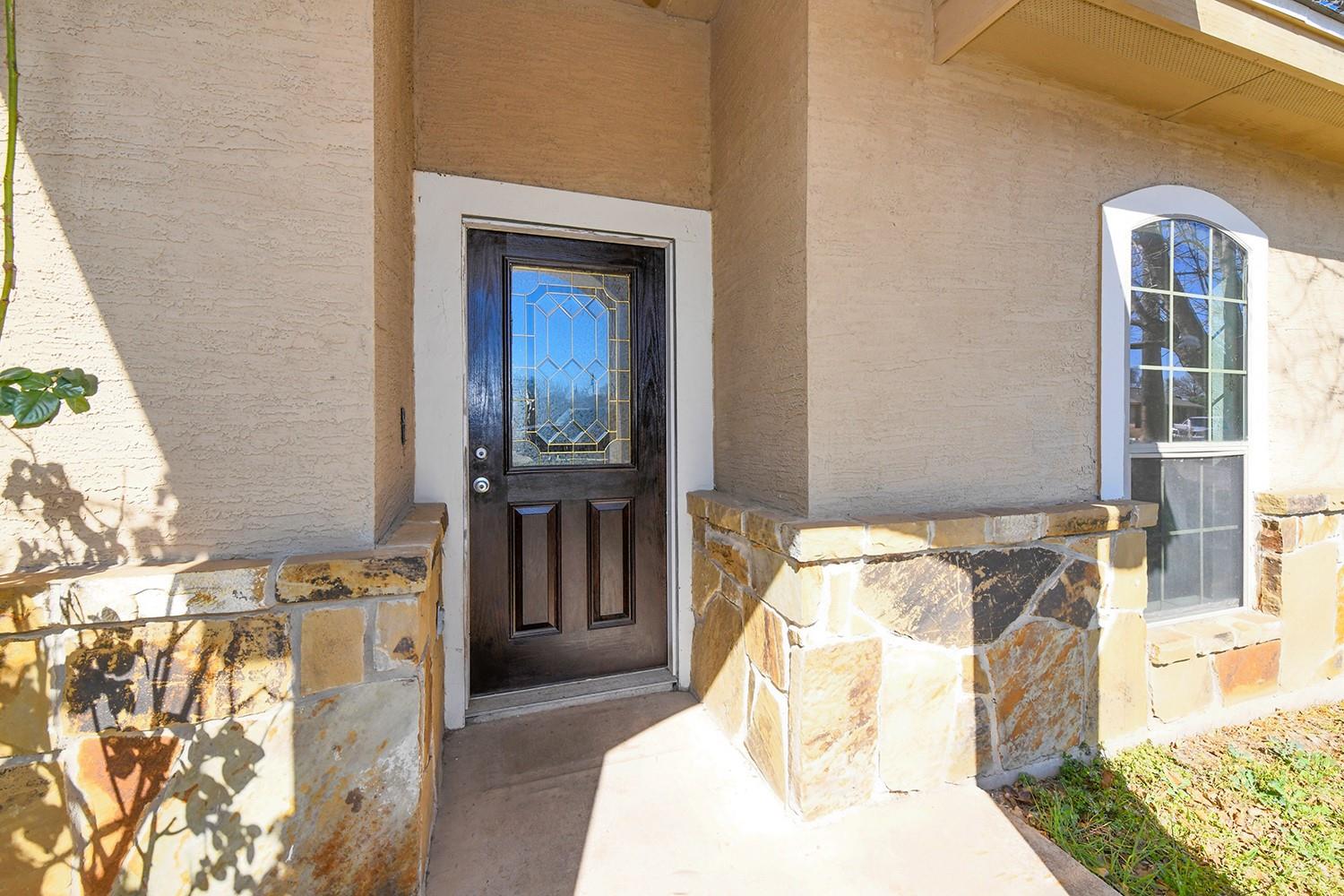 711 Sturgeon Dr, San Marcos, TX 78666