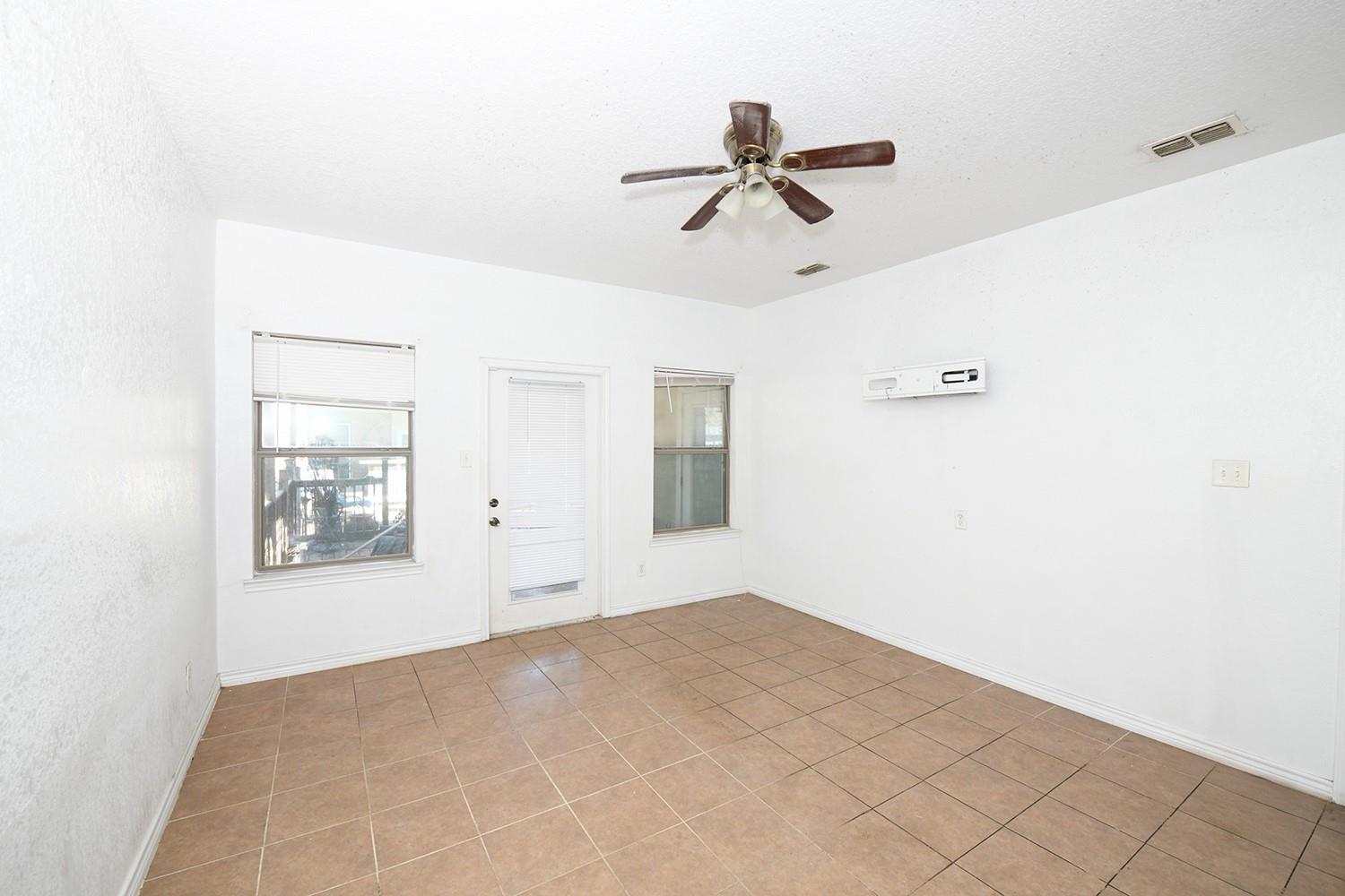 711 Sturgeon Dr, San Marcos, TX 78666