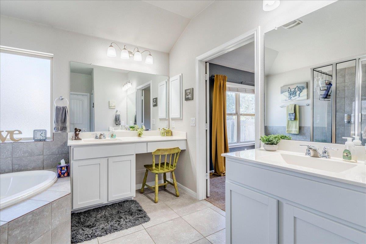 648 Cortona Ln, Georgetown, TX 78628