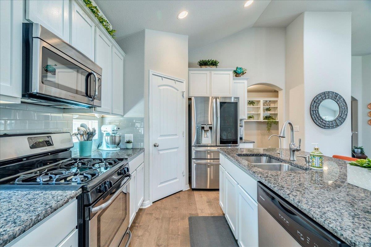 648 Cortona Ln, Georgetown, TX 78628