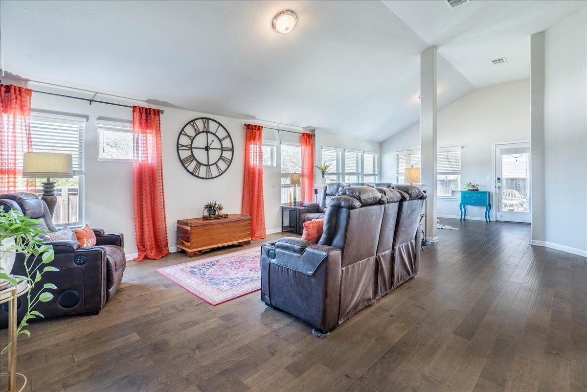 648 Cortona Ln, Georgetown, TX 78628