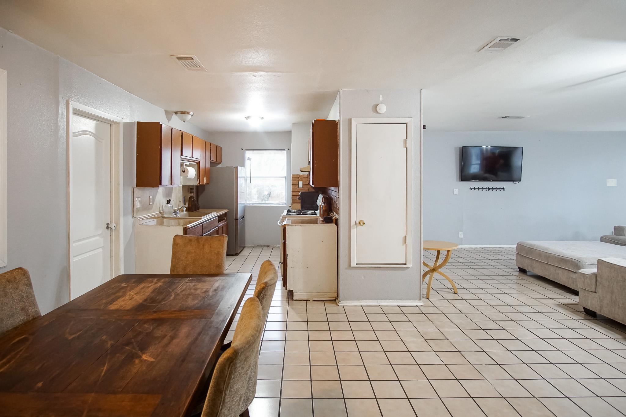 7007 Stonleigh Pl, Austin, TX 78744