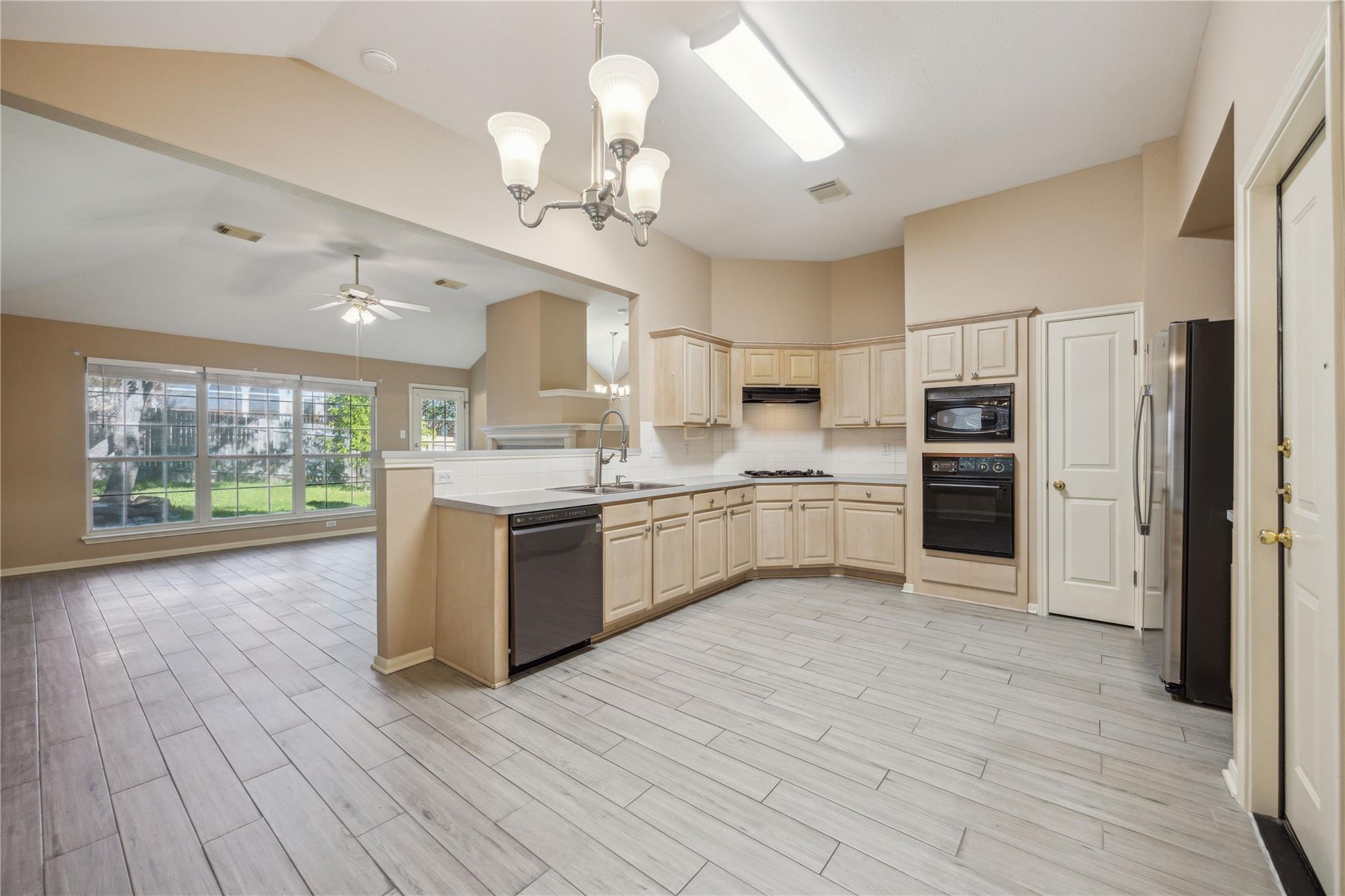 9120 Fainwood Ln, Austin, TX 78749