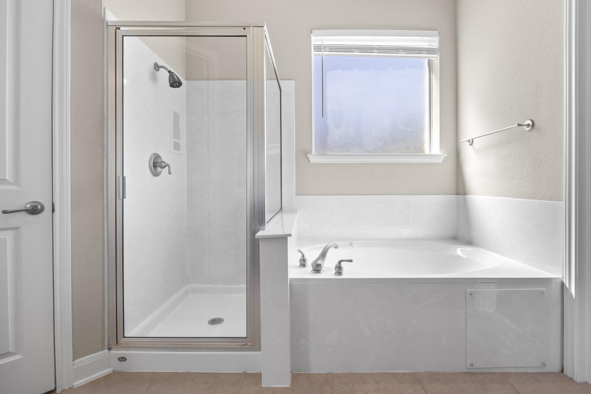 15529 Interlachen Dr, Austin, TX 78717