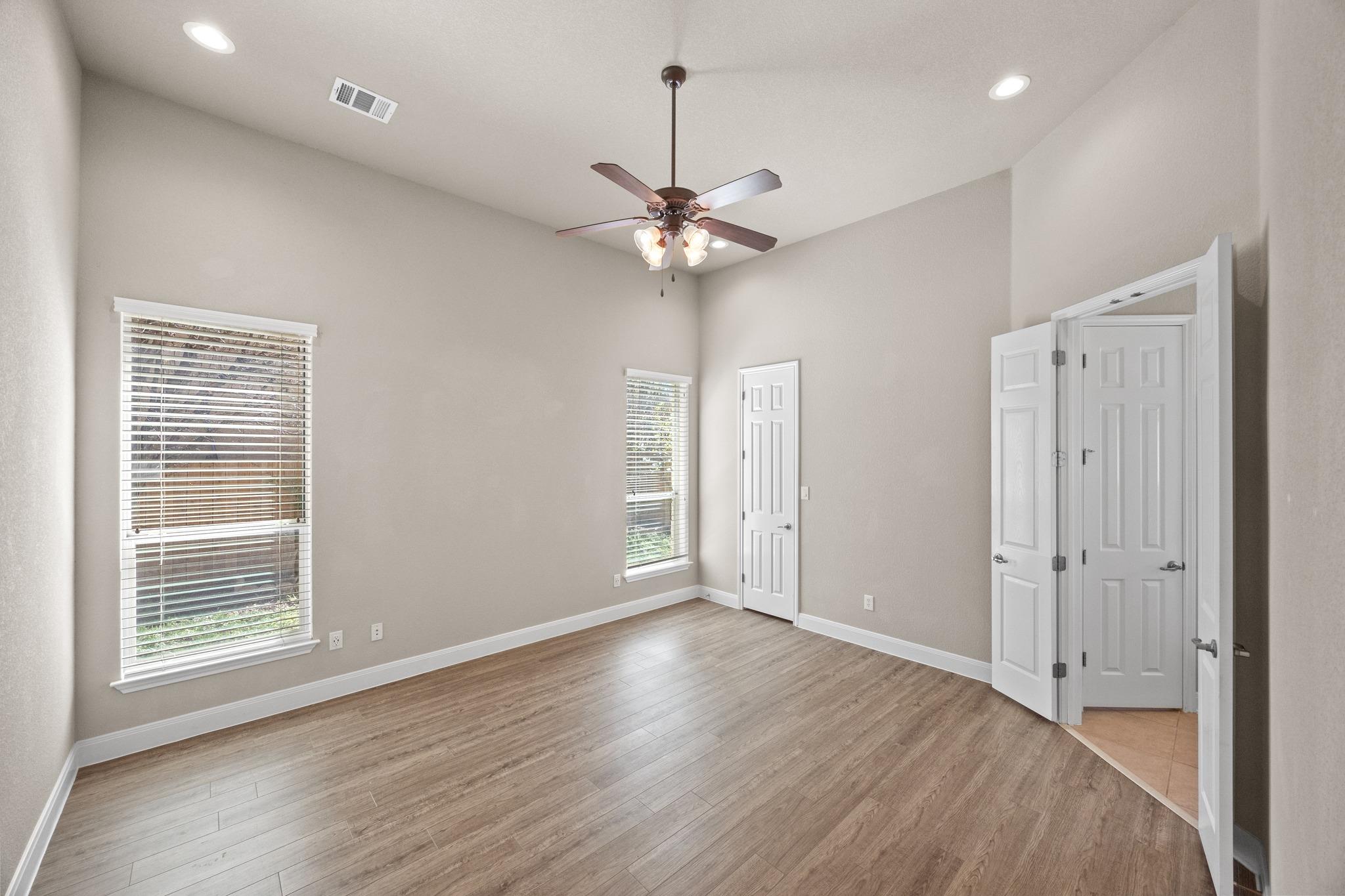 15529 Interlachen Dr, Austin, TX 78717