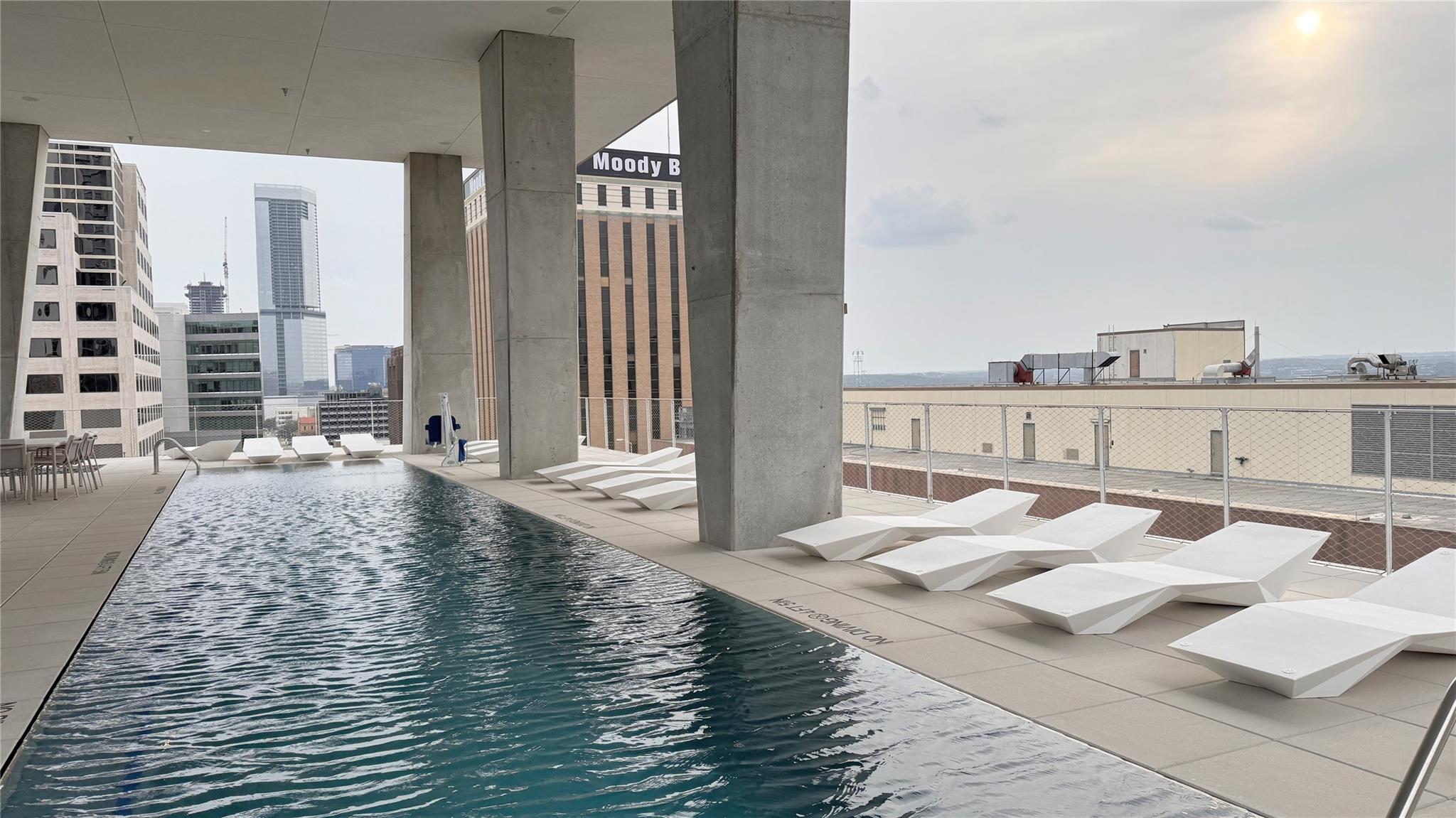 313 W 17th St # 1502, Austin, TX 78701