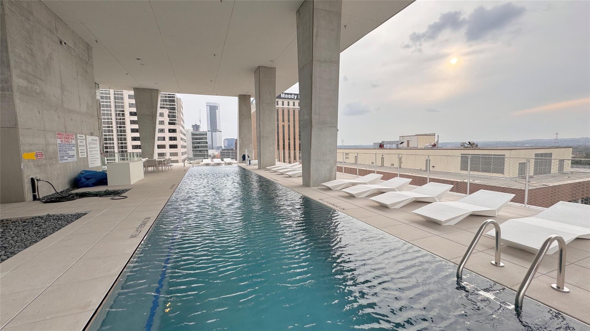 313 W 17th St # 1502, Austin, TX 78701