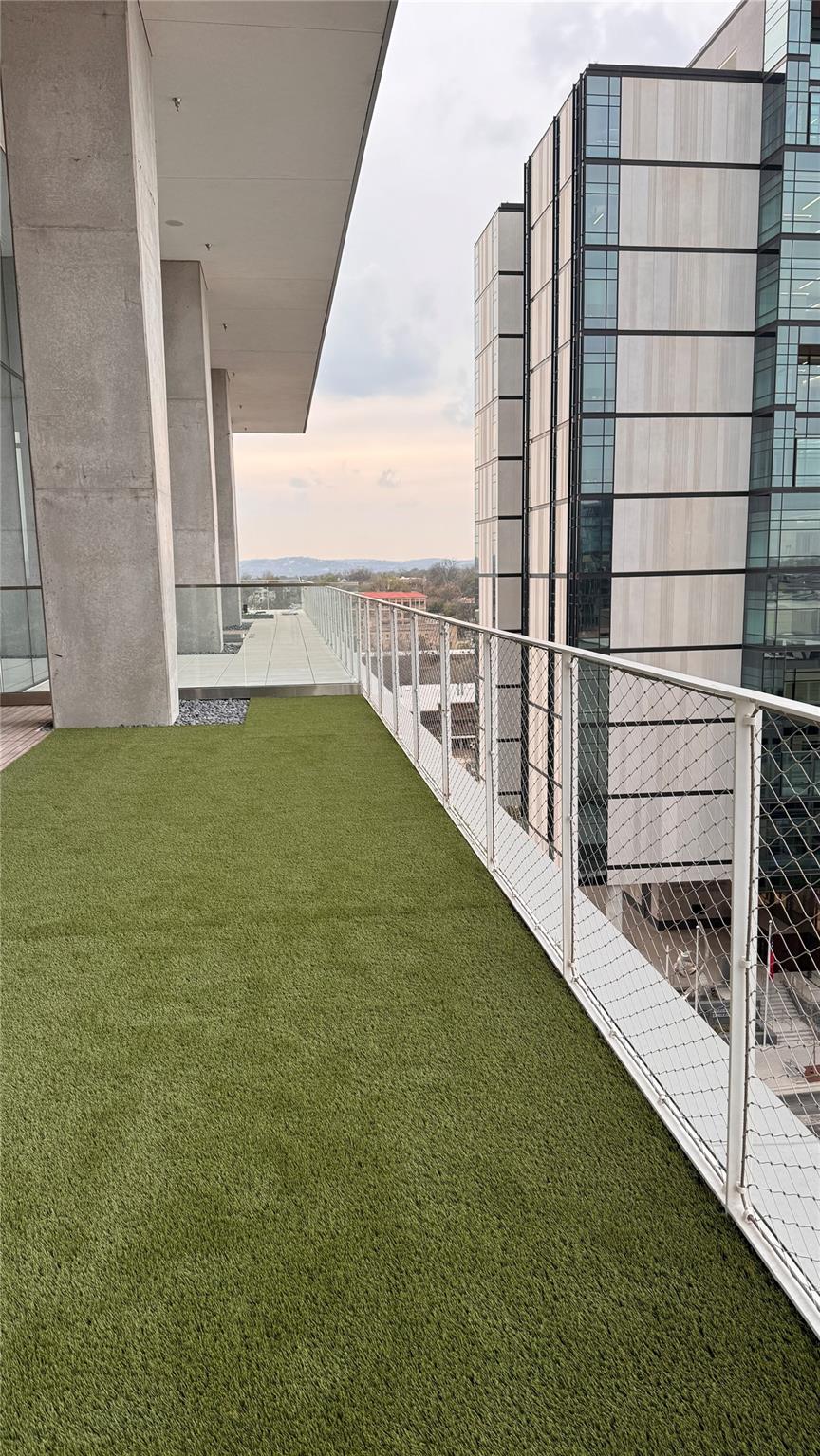 313 W 17th St # 1502, Austin, TX 78701