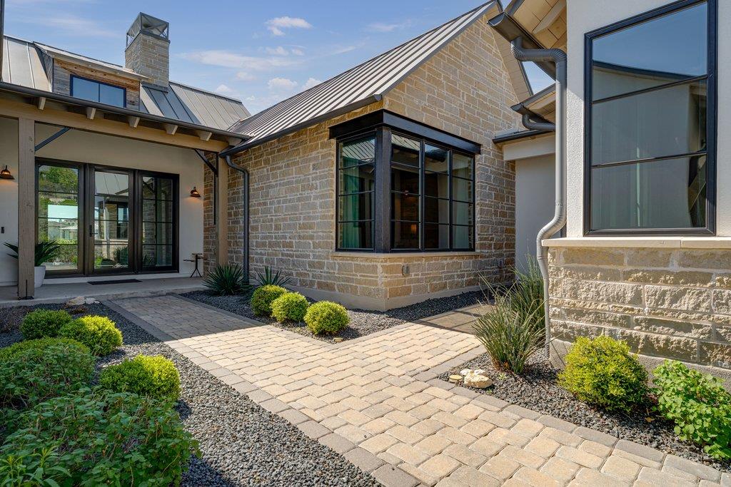 316 Hidden Beacon Bnd, Lakeway, TX 78738