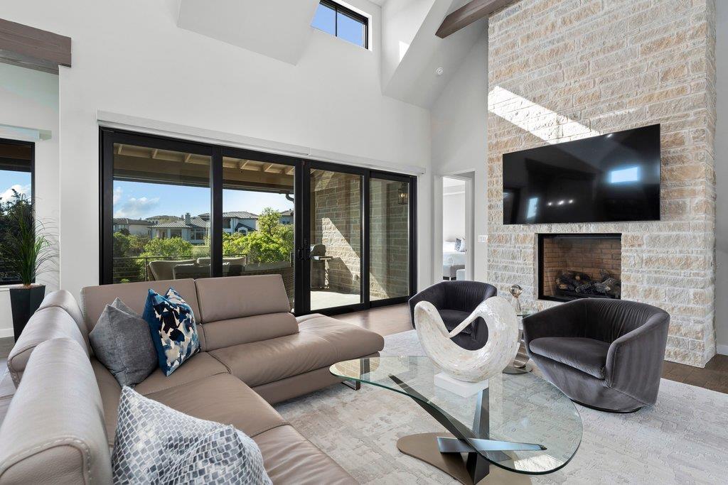 316 Hidden Beacon Bnd, Lakeway, TX 78738