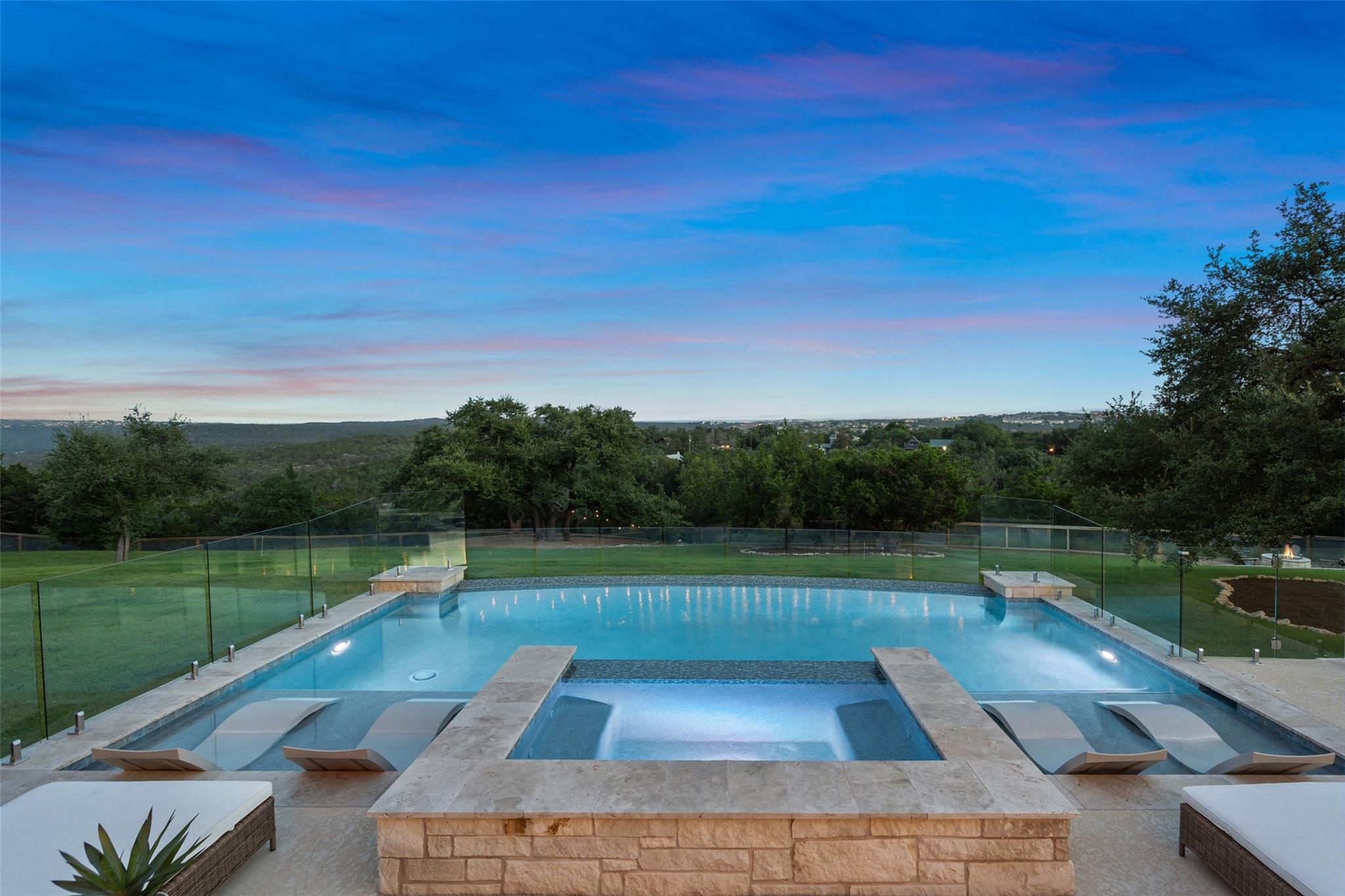 1302 Sparrow Ln, Austin, TX 78734