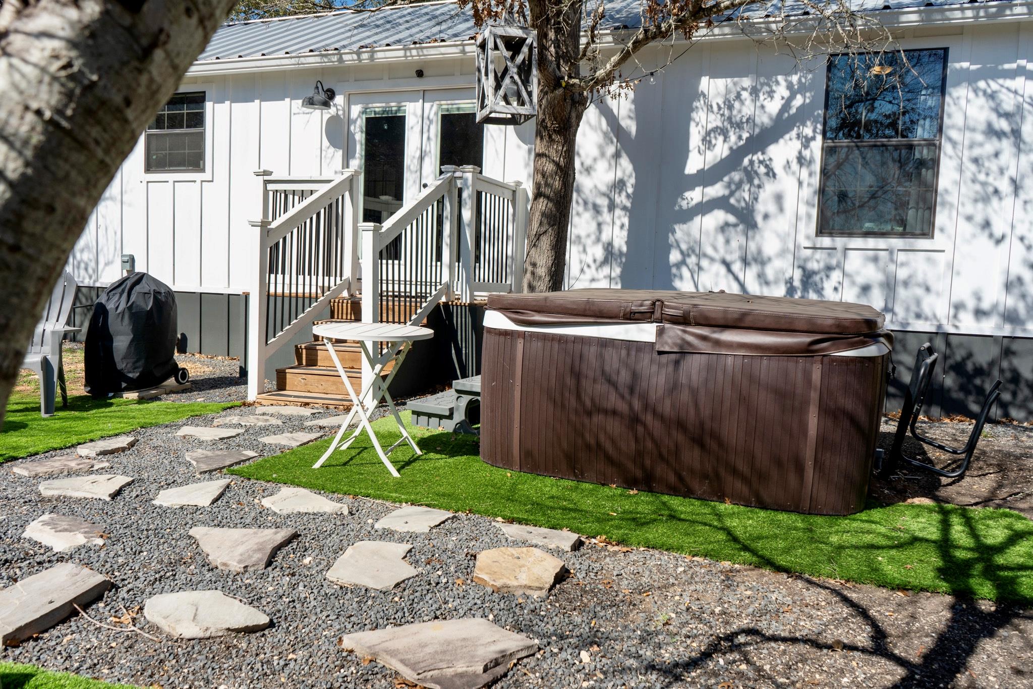 106 Chapparal Cir, Wimberley, TX 78676