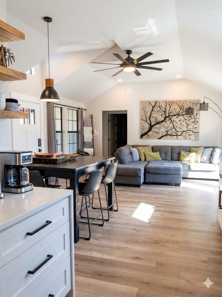 106 Chapparal Cir, Wimberley, TX 78676