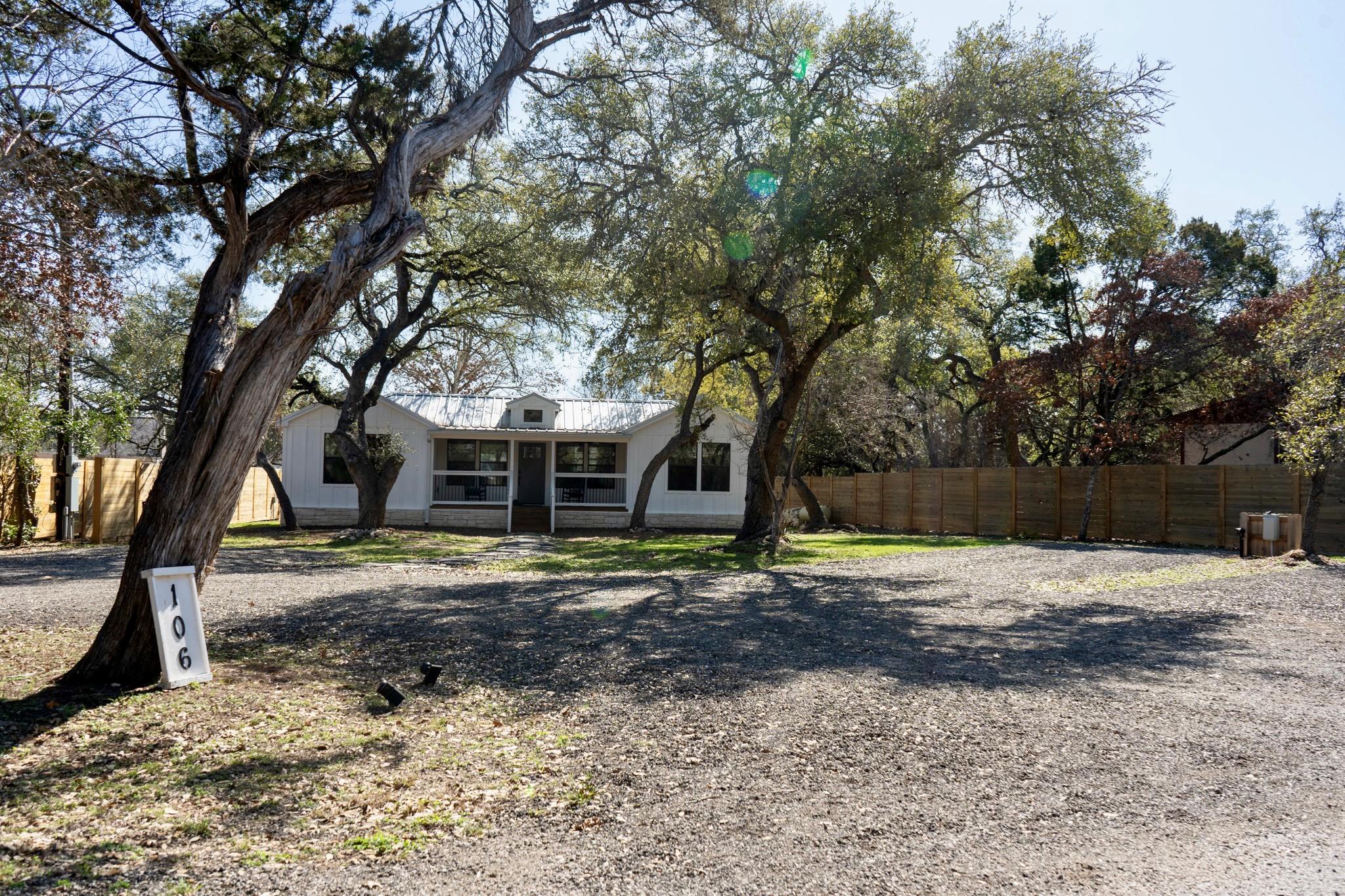 106 Chapparal Cir, Wimberley, TX 78676