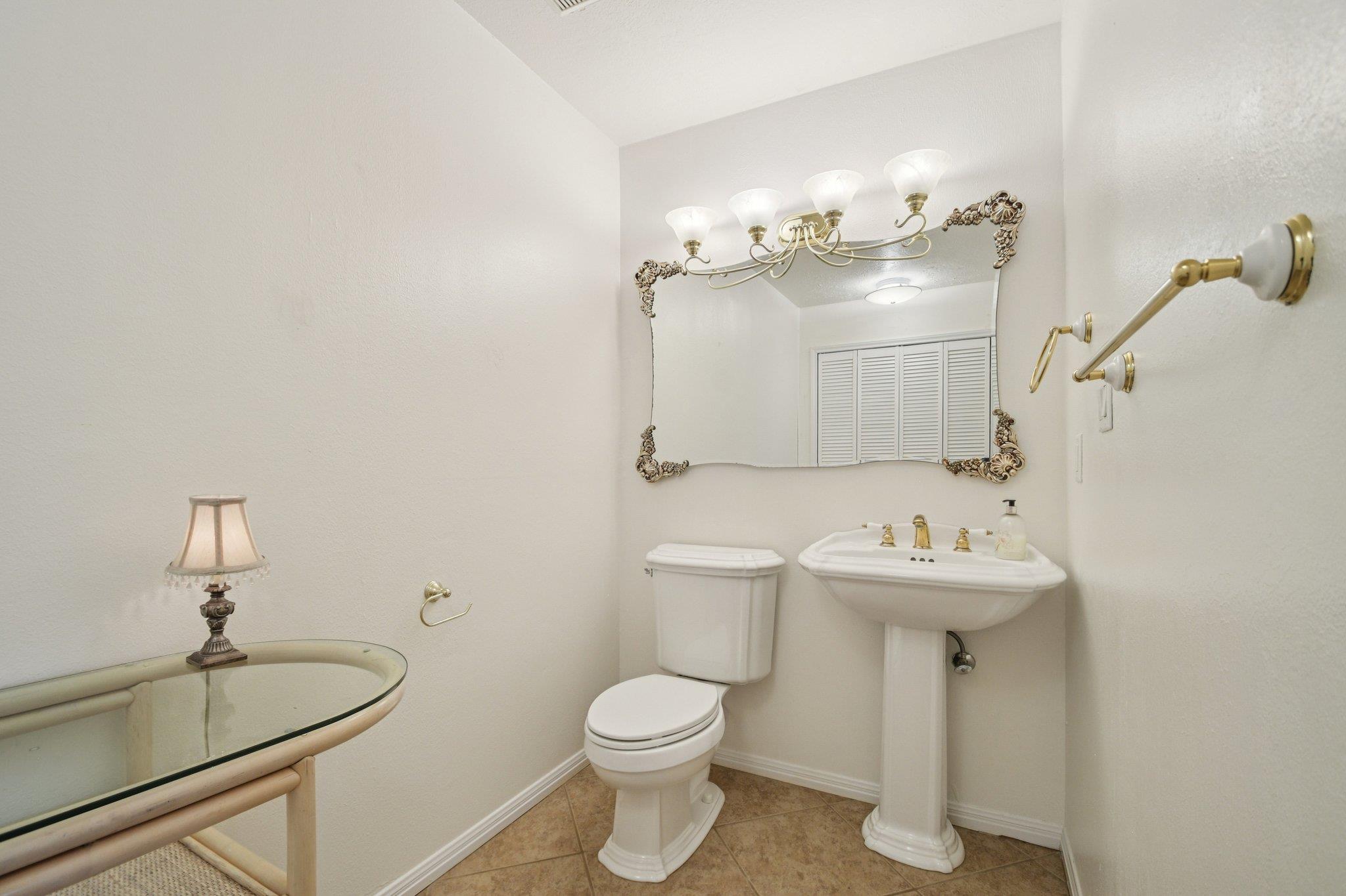 217 Augusta Dr, Wimberley, TX 78676