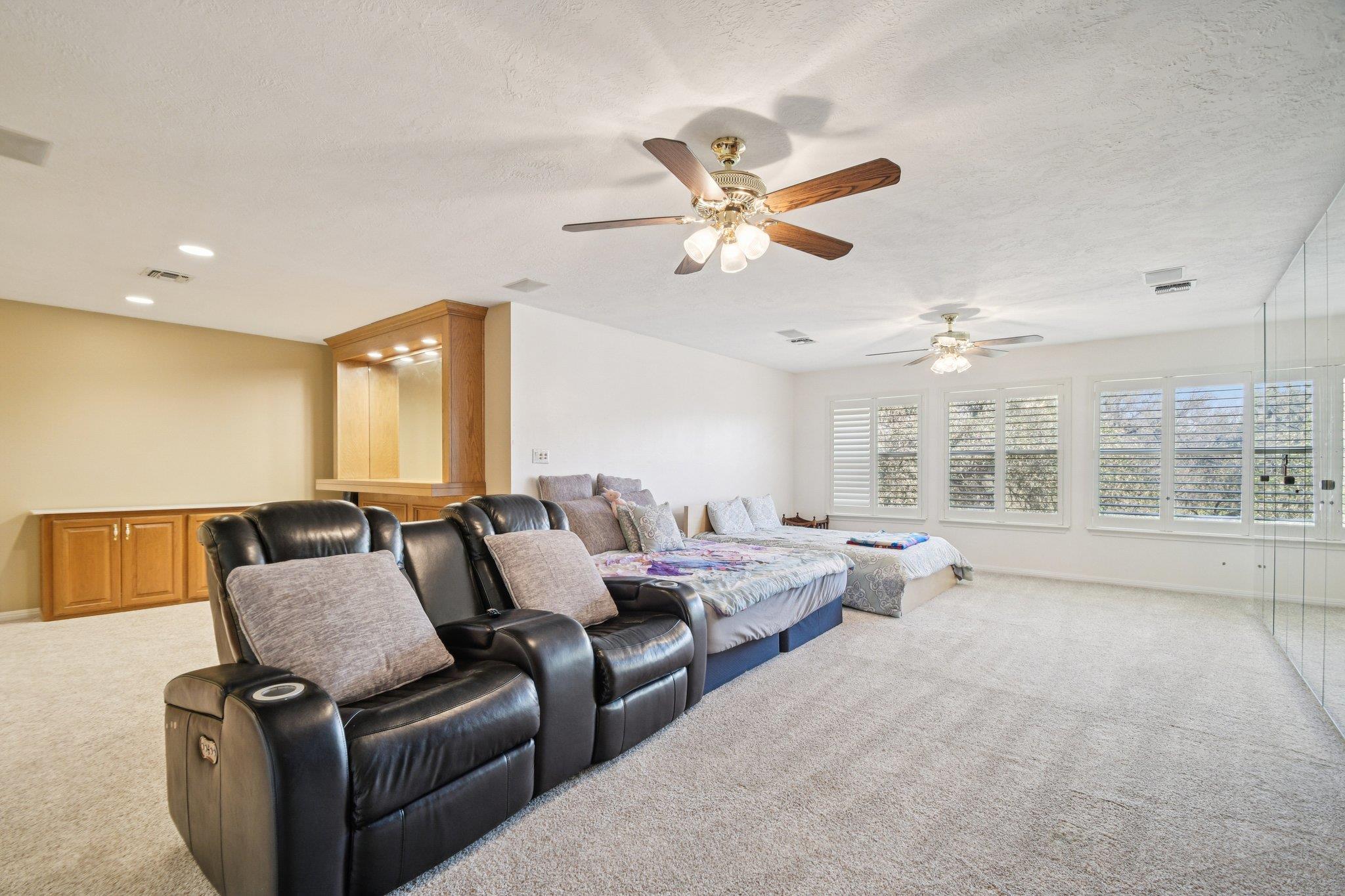 217 Augusta Dr, Wimberley, TX 78676