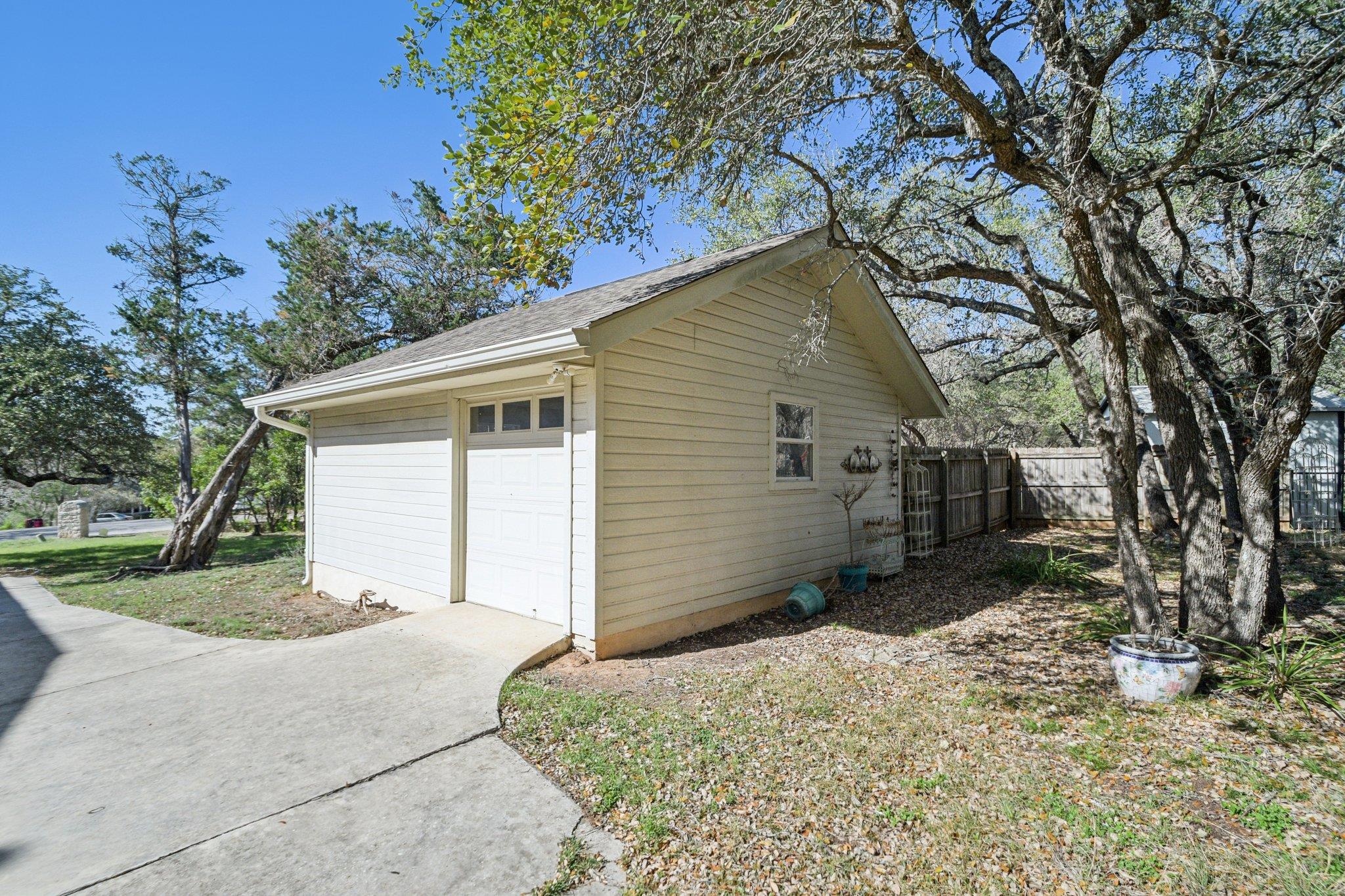 217 Augusta Dr, Wimberley, TX 78676