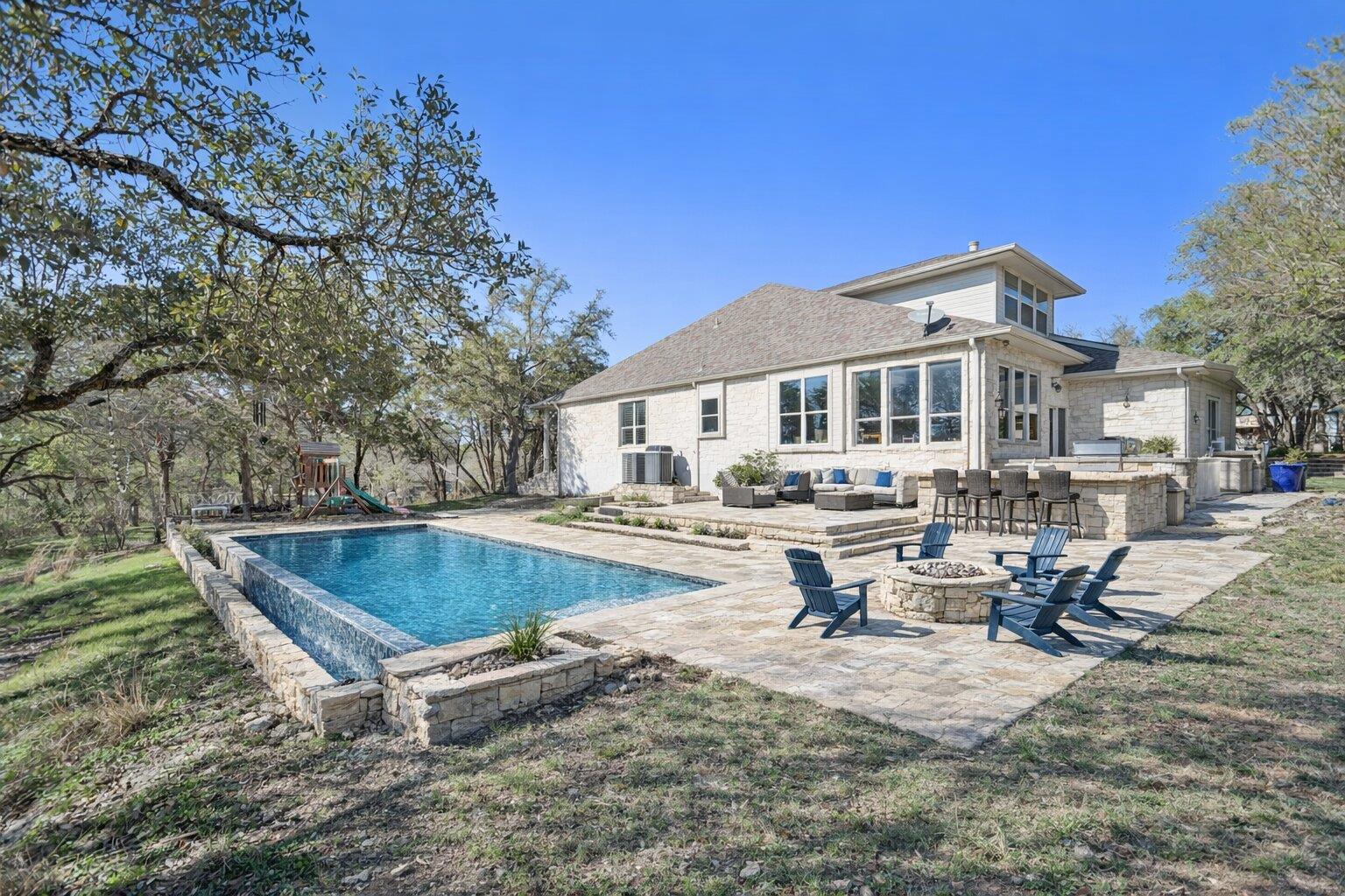 217 Augusta Dr, Wimberley, TX 78676