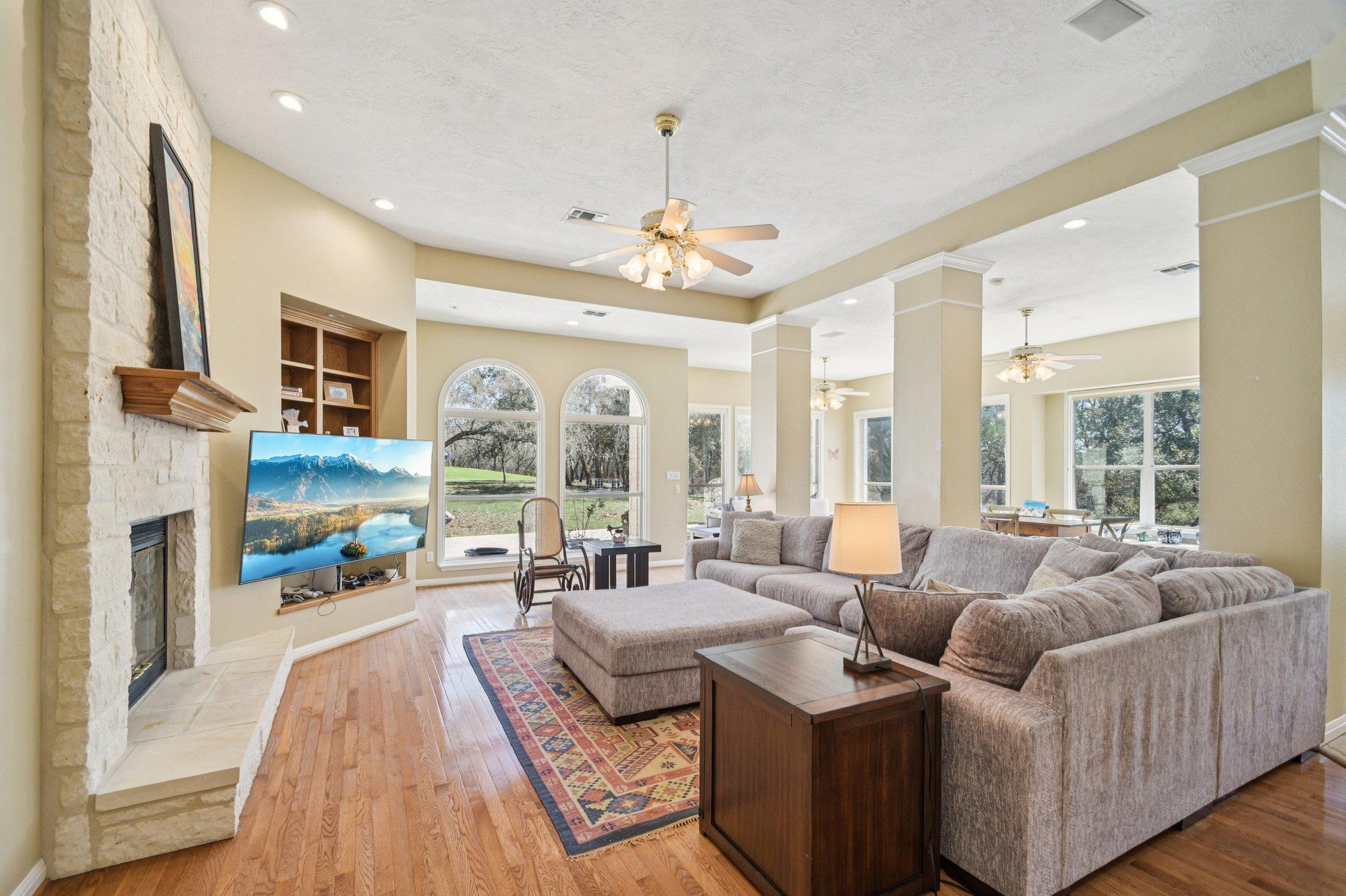 217 Augusta Dr, Wimberley, TX 78676