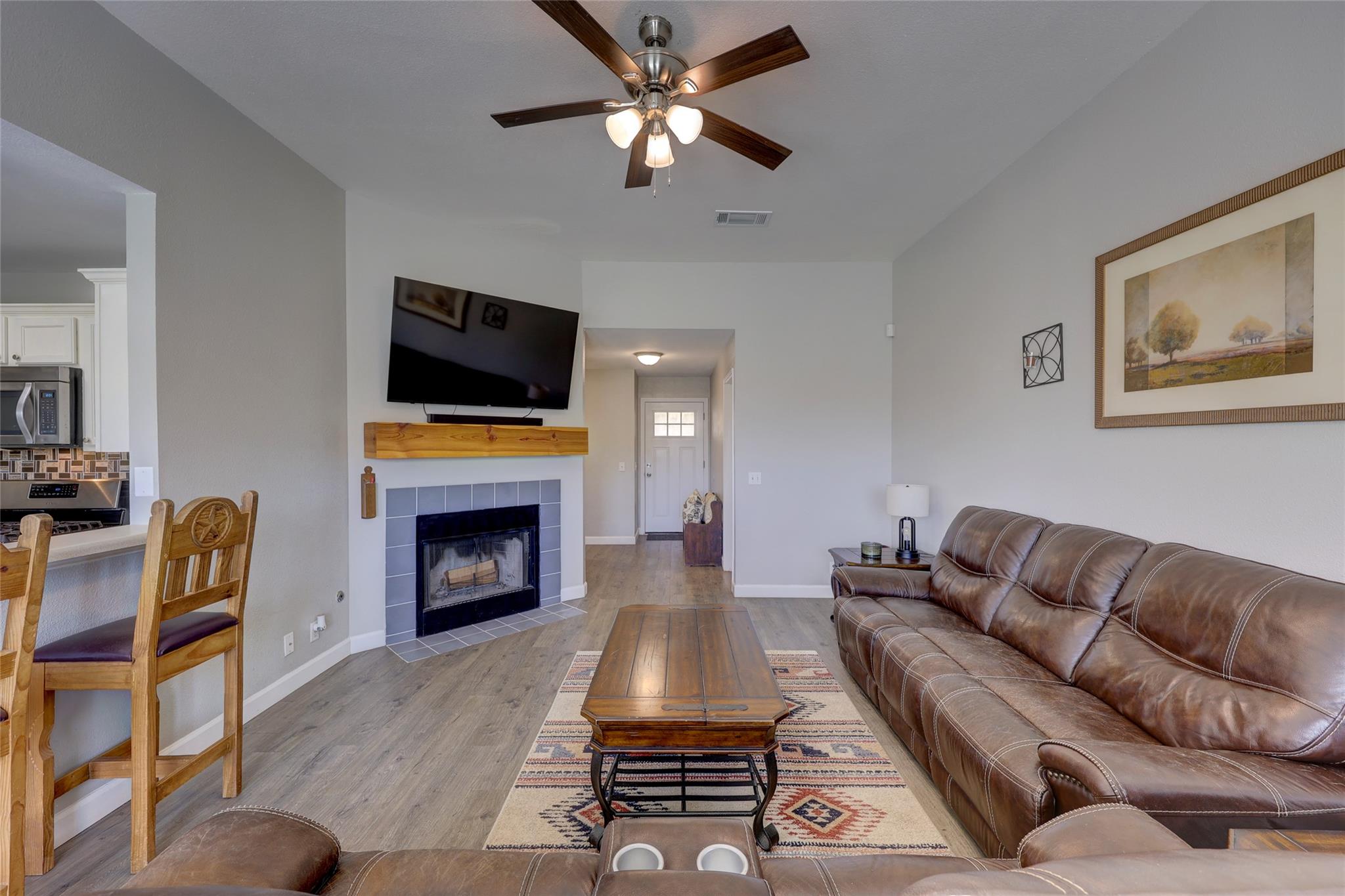 606 Los Robles Rd, Leander, TX 78641