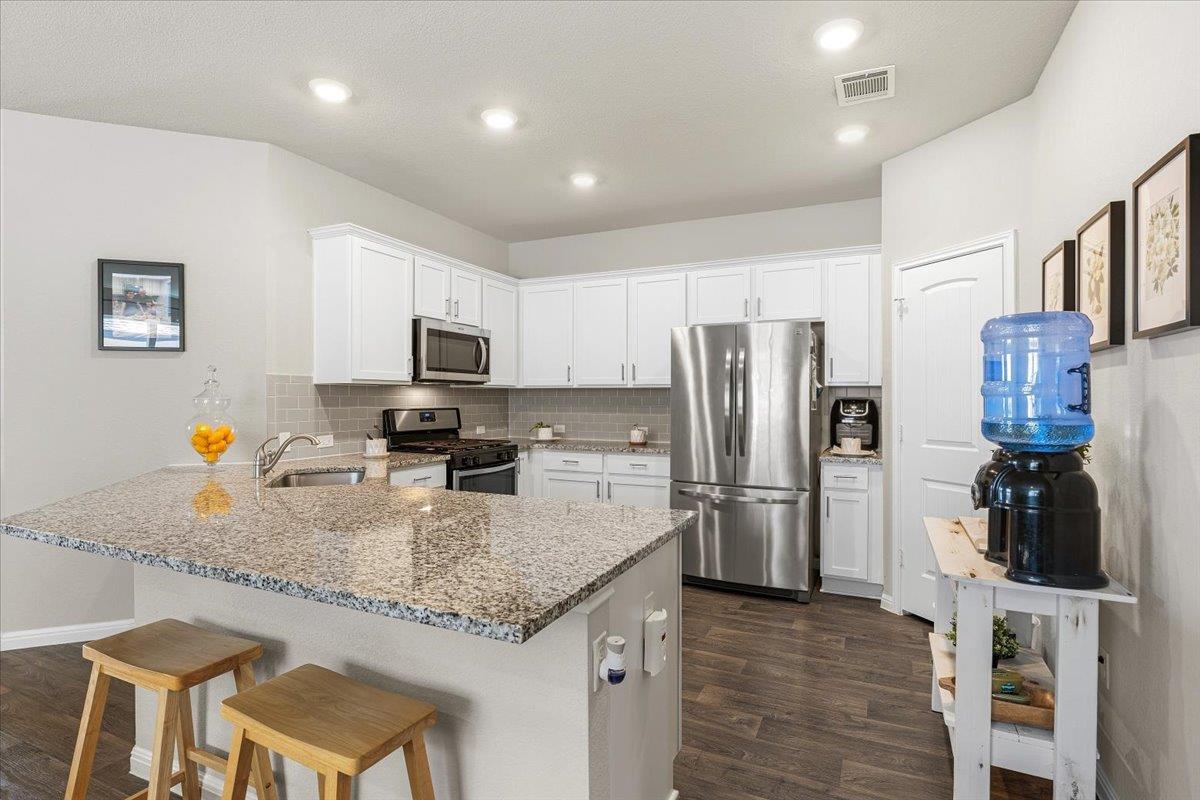 112 Rainmaker Cv, Bastrop, TX 78602