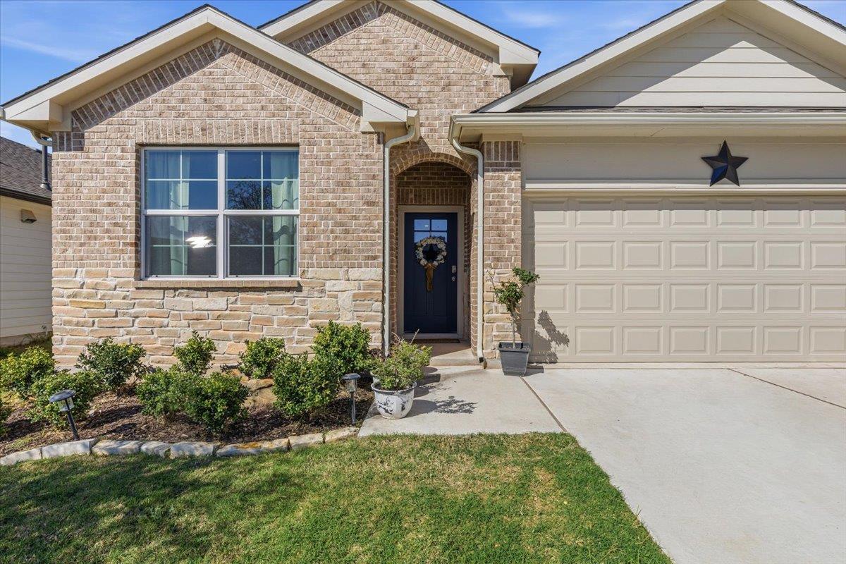 112 Rainmaker Cv, Bastrop, TX 78602