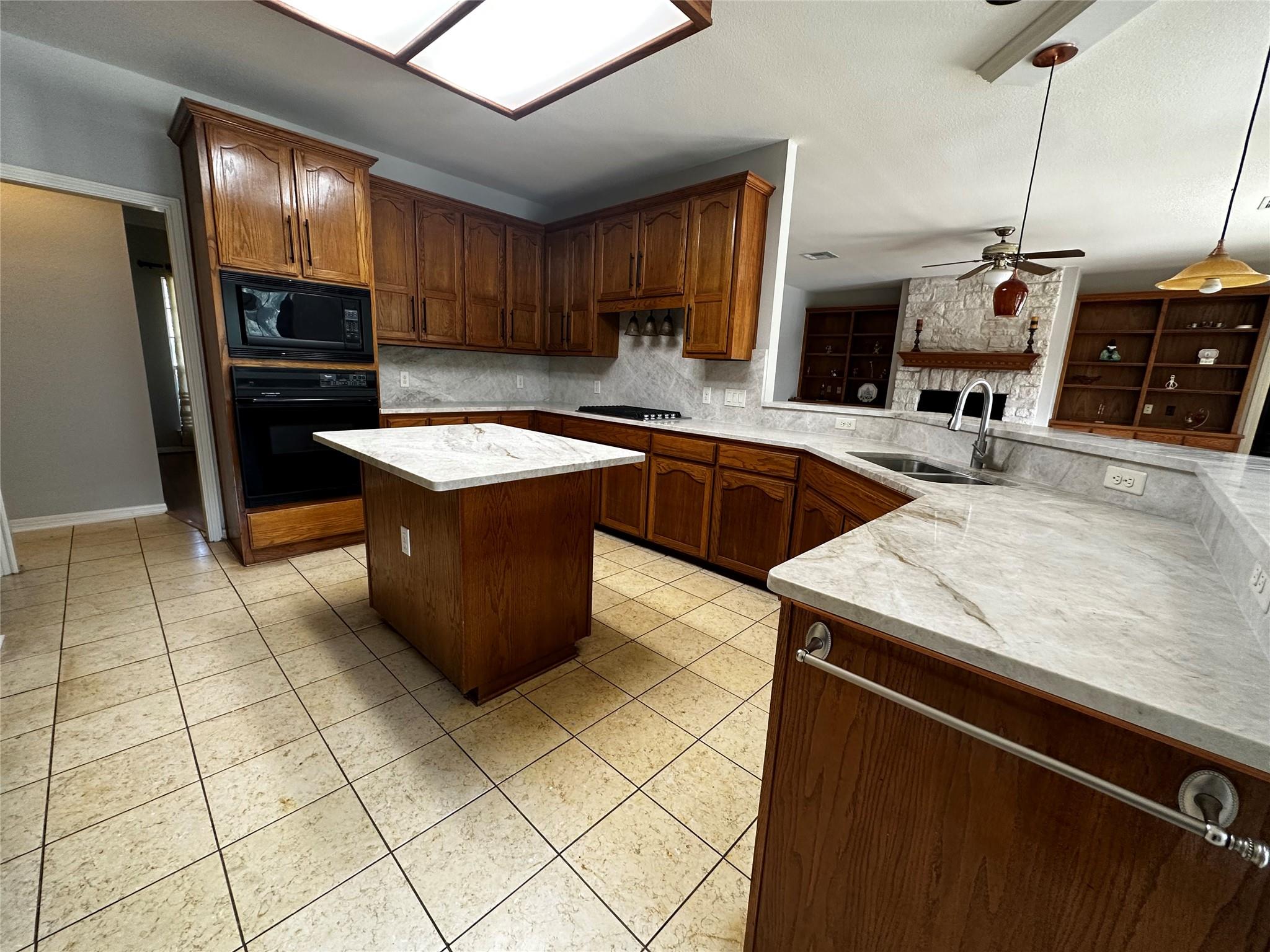 13615 Copperleaf Trl, Manchaca, TX 78652