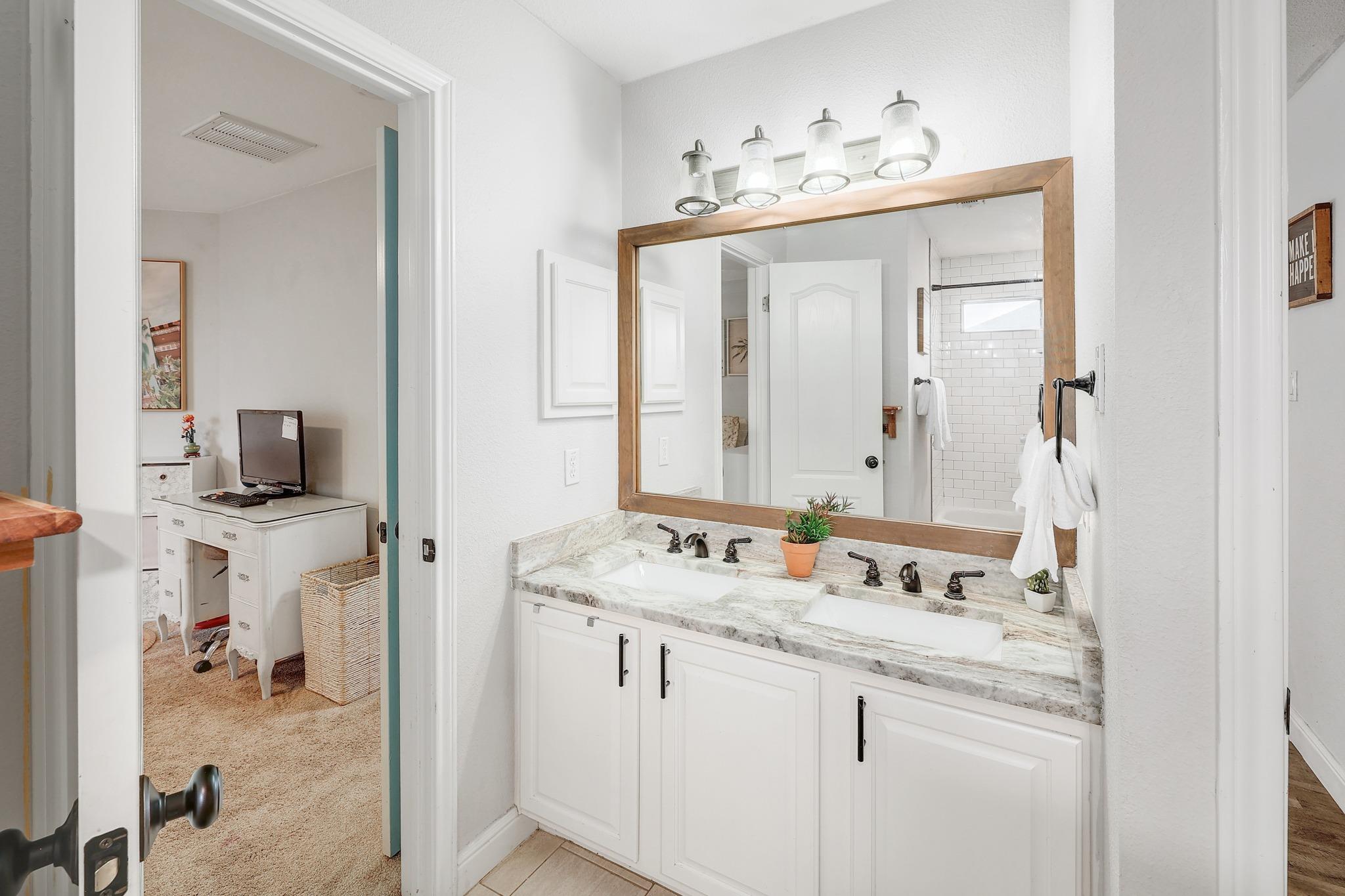 3019 Plantation Dr, Round Rock, TX 78681