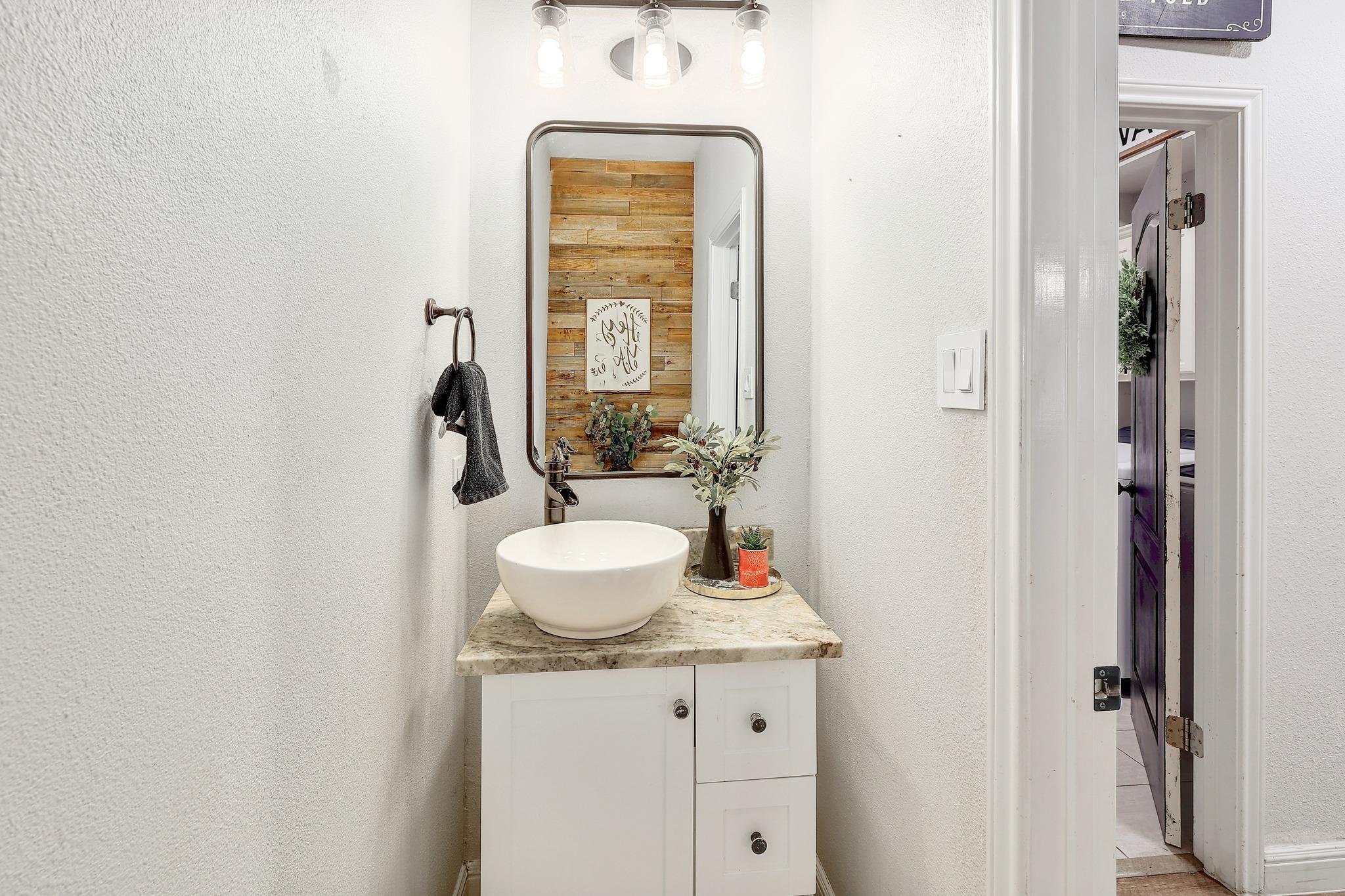 3019 Plantation Dr, Round Rock, TX 78681