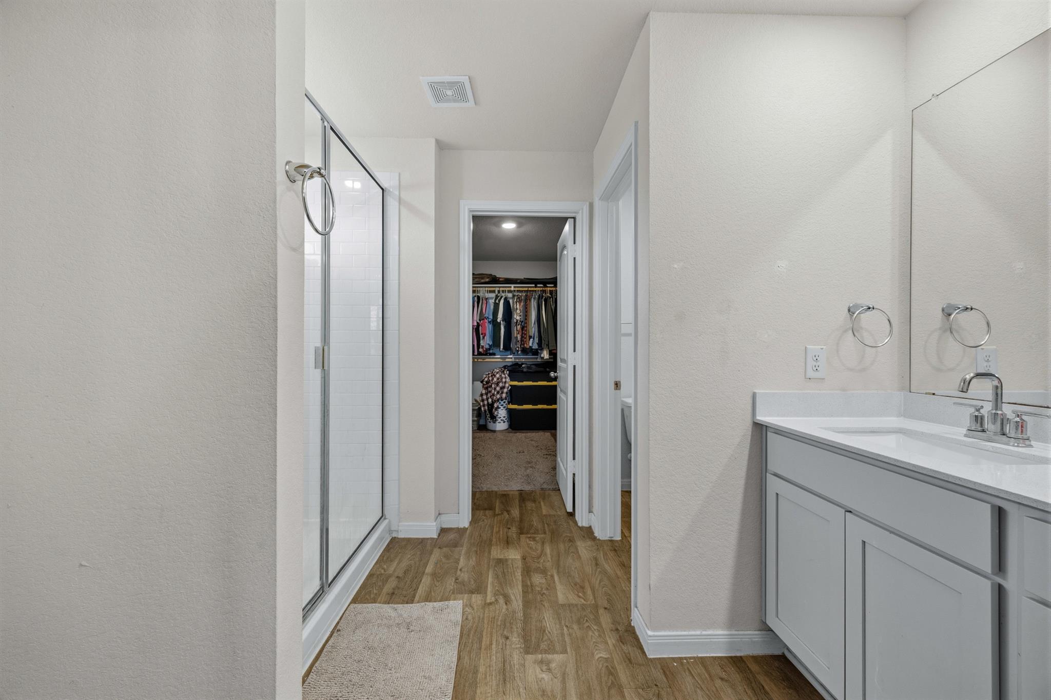 1425 London Way, Lockhart, TX 78644