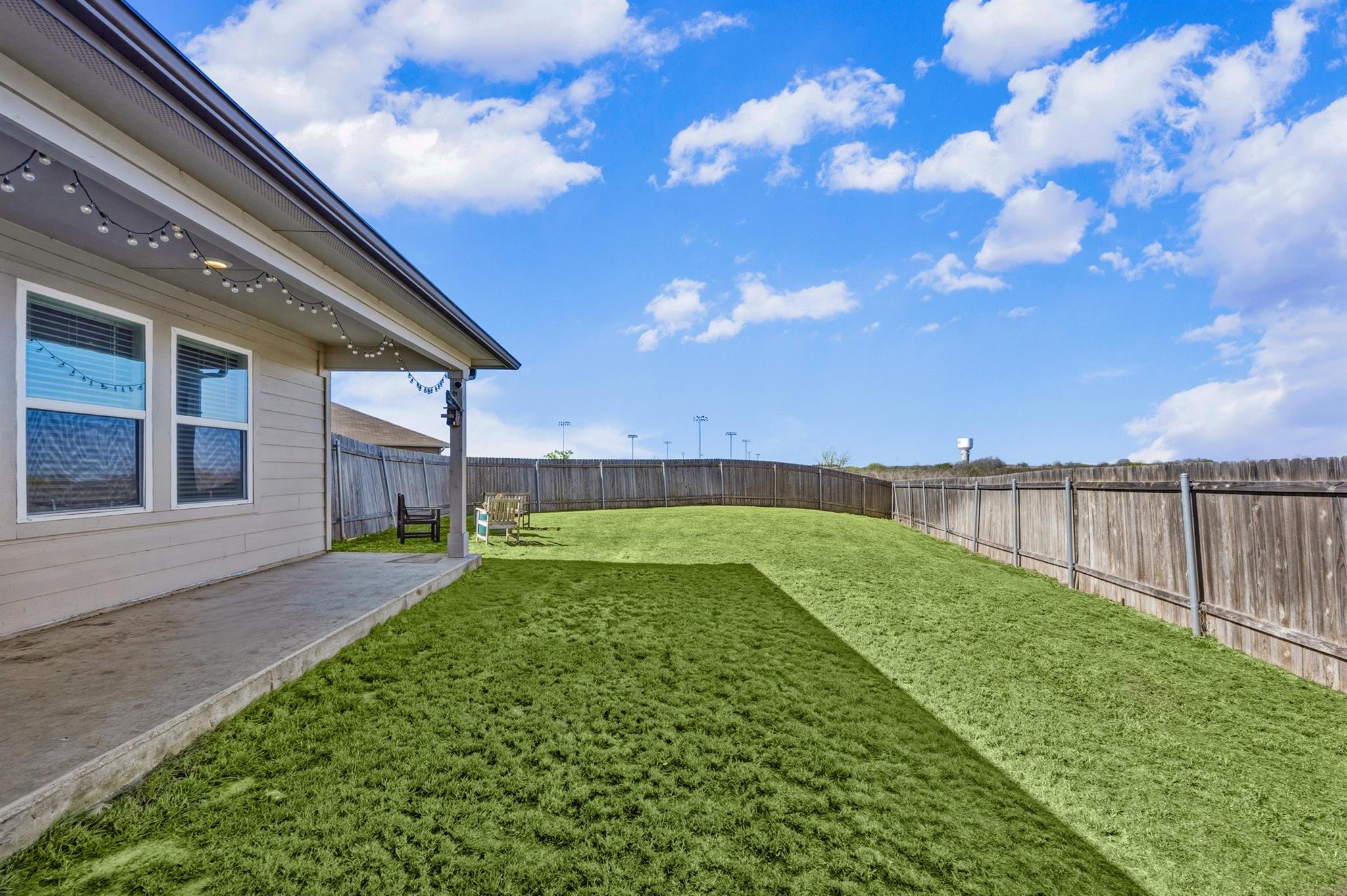 1425 London Way, Lockhart, TX 78644